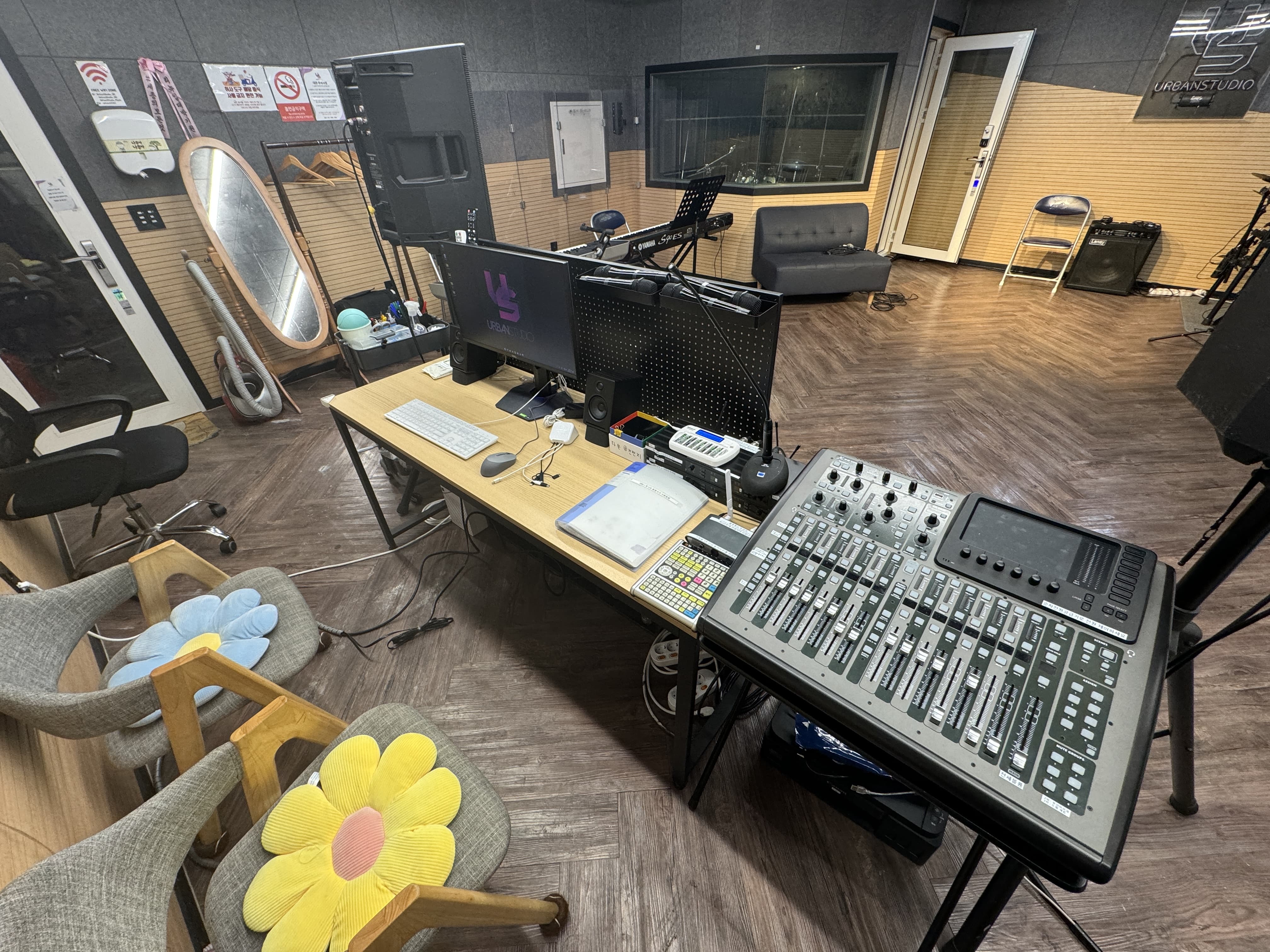 3번째 스튜디오 사진