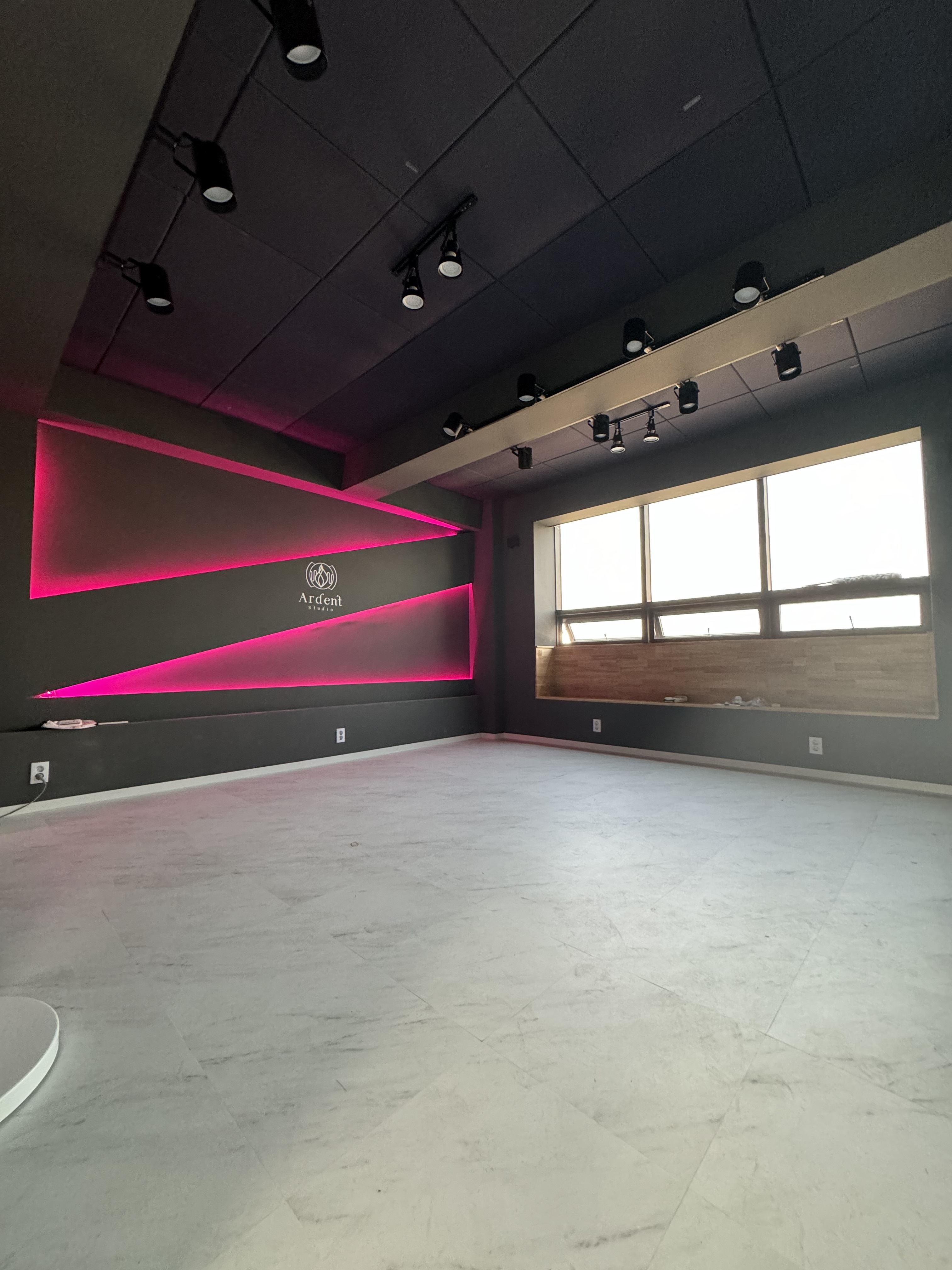 1번째 스튜디오 사진