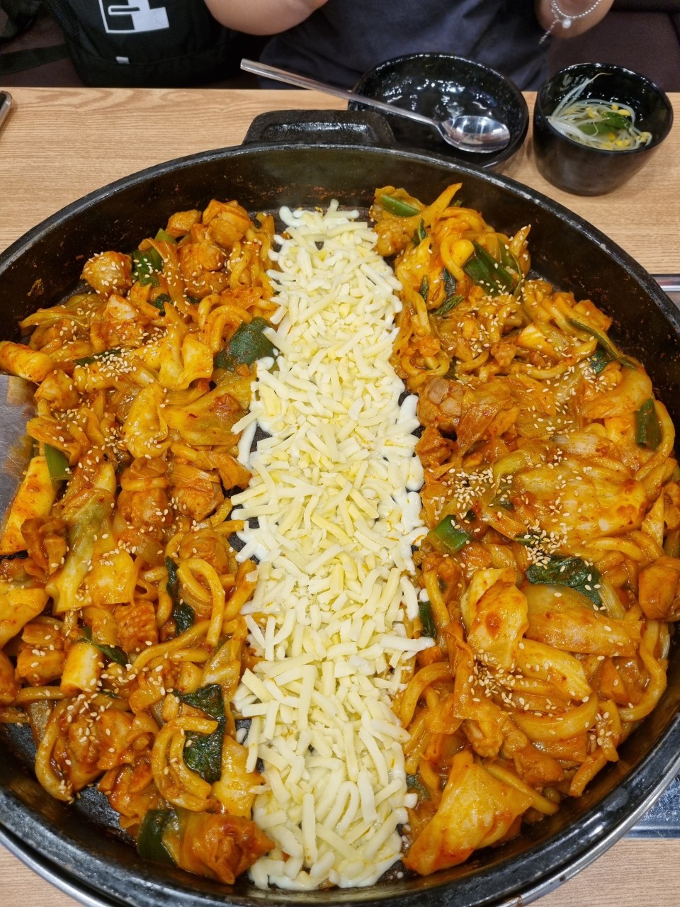 홍춘천치즈닭갈비 안산원곡점