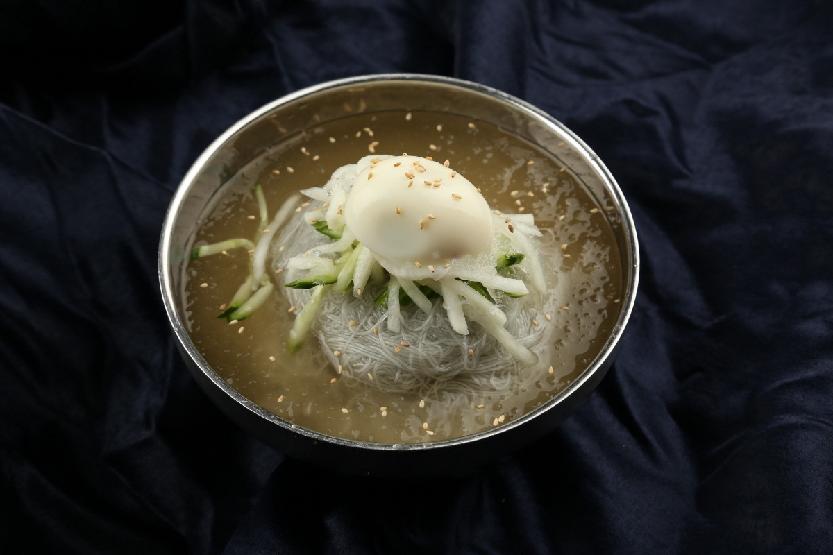 물냉면