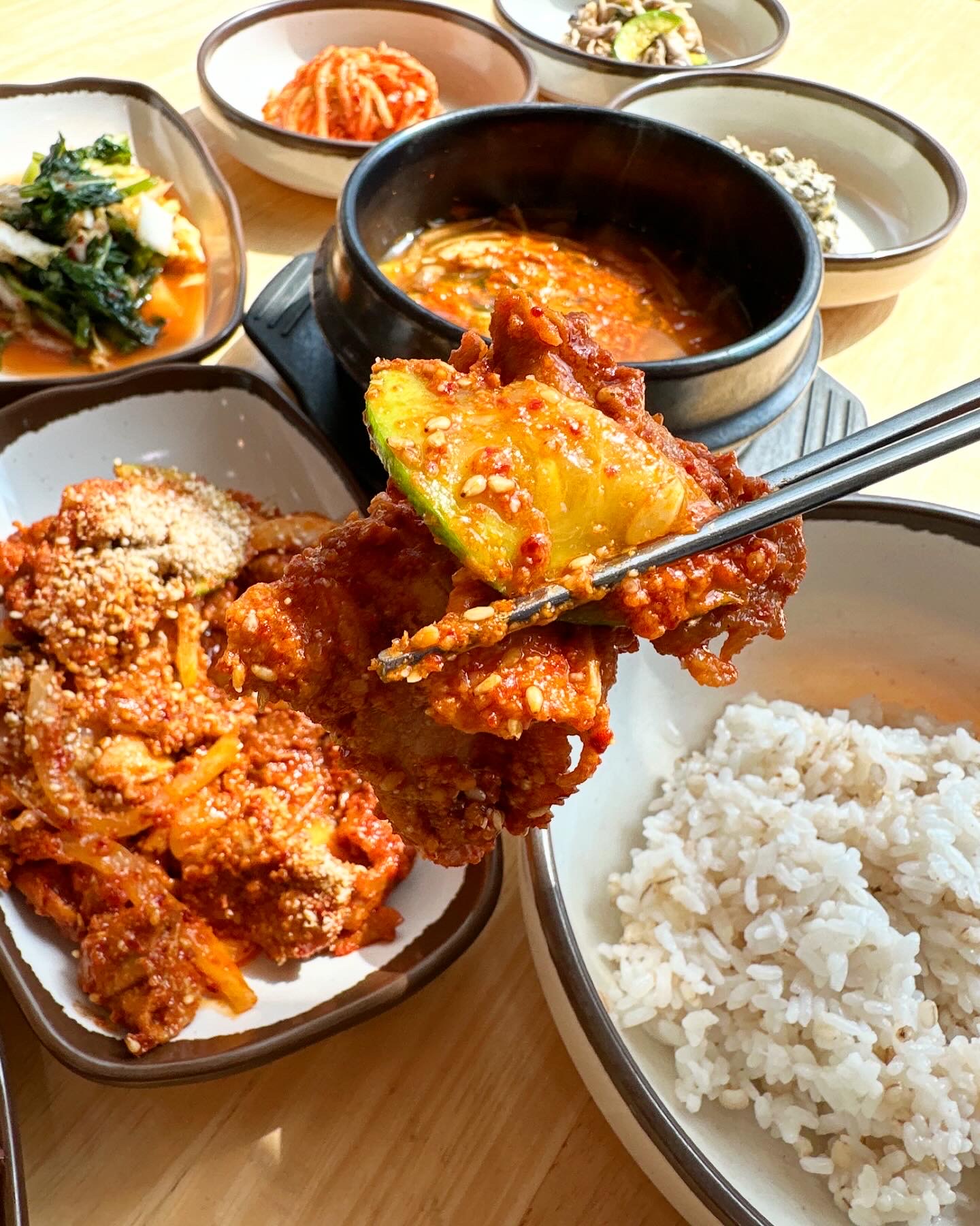 옛뜰칼국수묵밥전문점