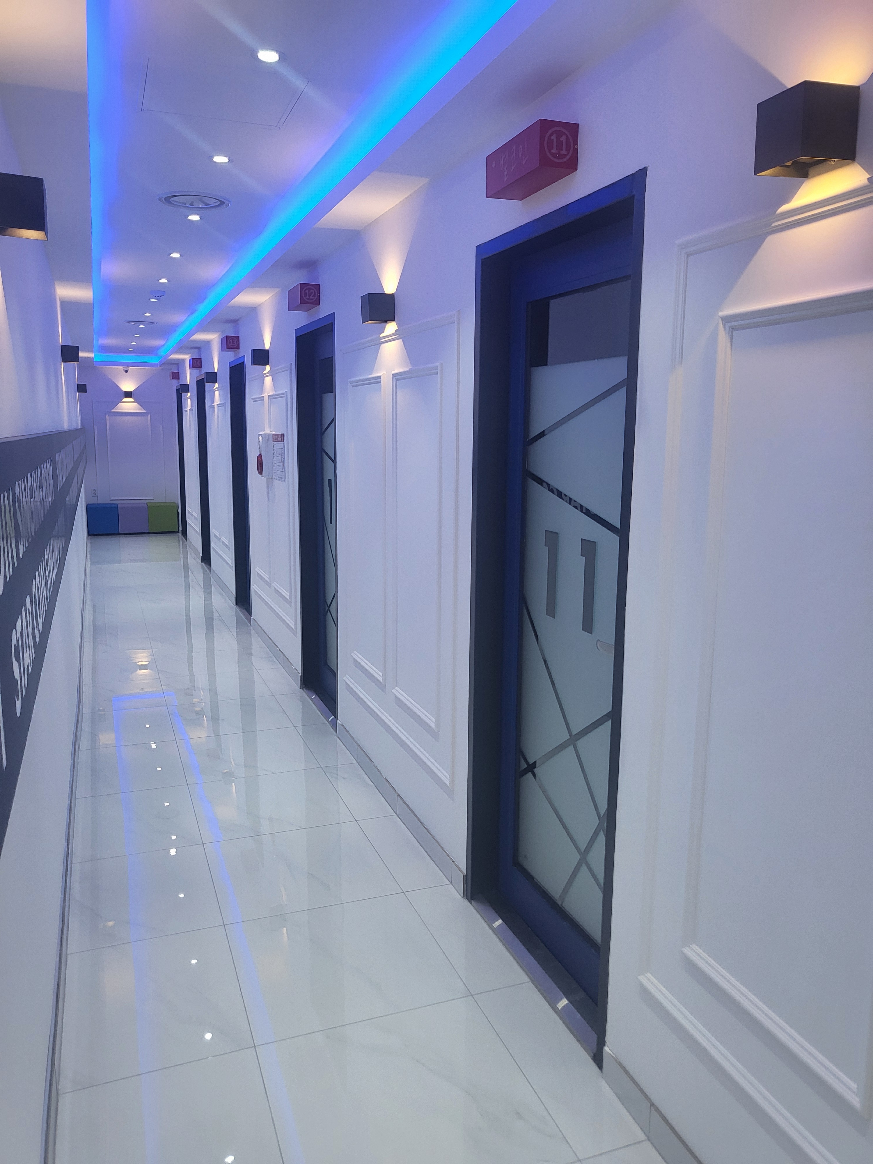 별코인노래연습장 내부 또는 관련 모습