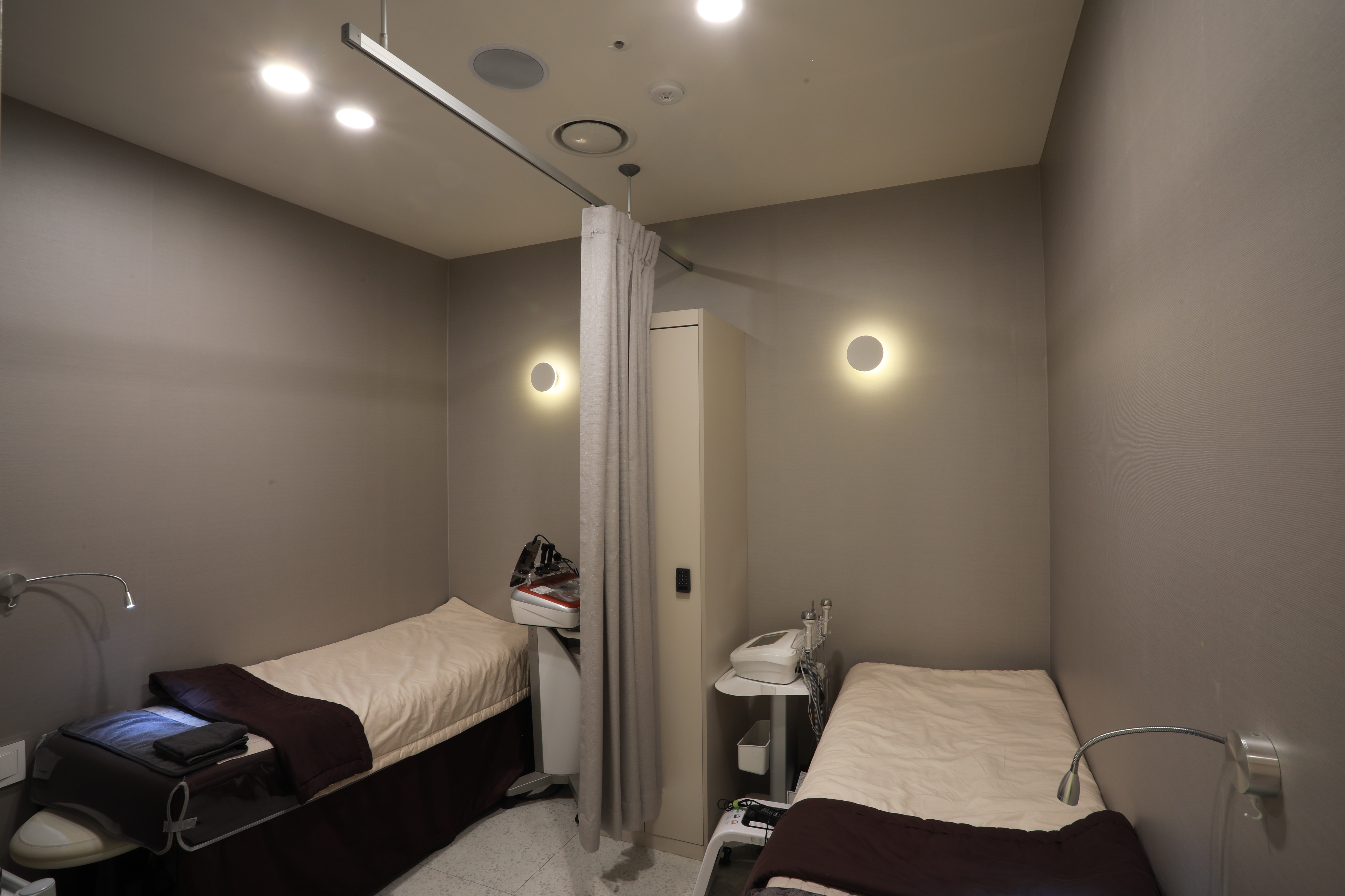 프로젝트유의원 홍대입구역 대표 이미지