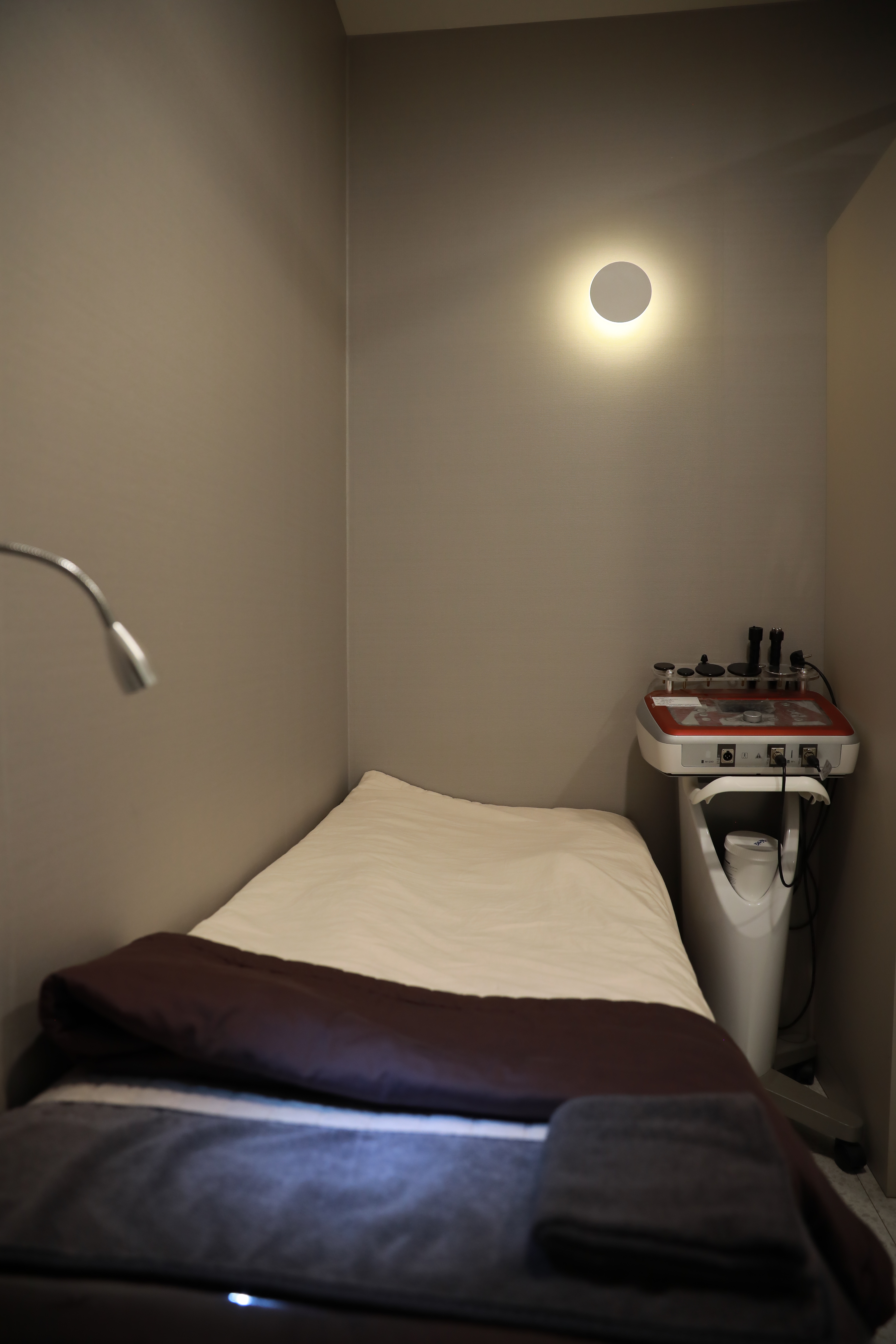 프로젝트유의원 홍대입구역 대표 이미지