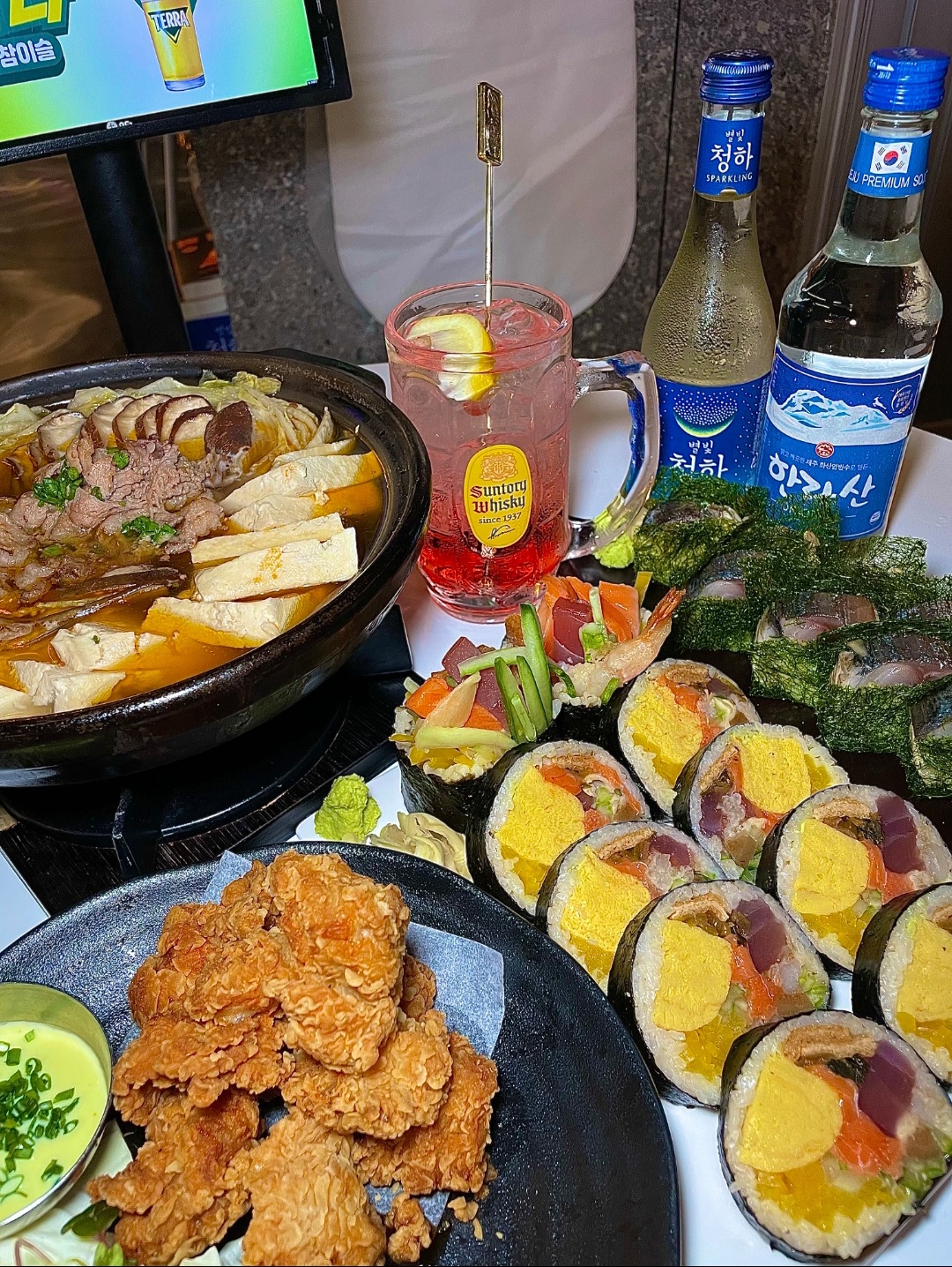 세계단 내부 또는 관련 모습