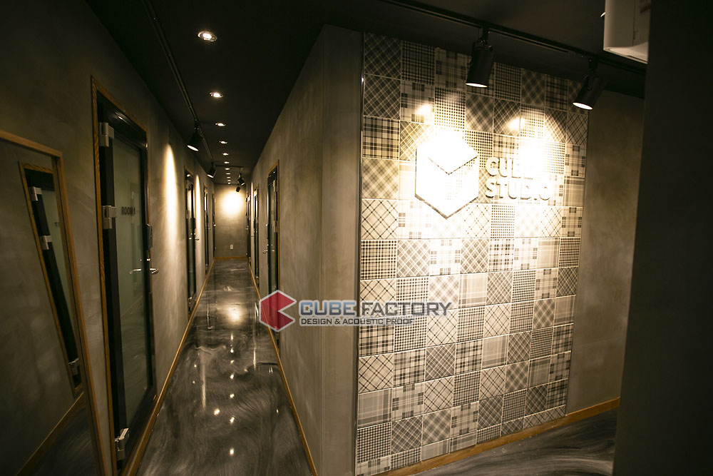 1번째 스튜디오 사진