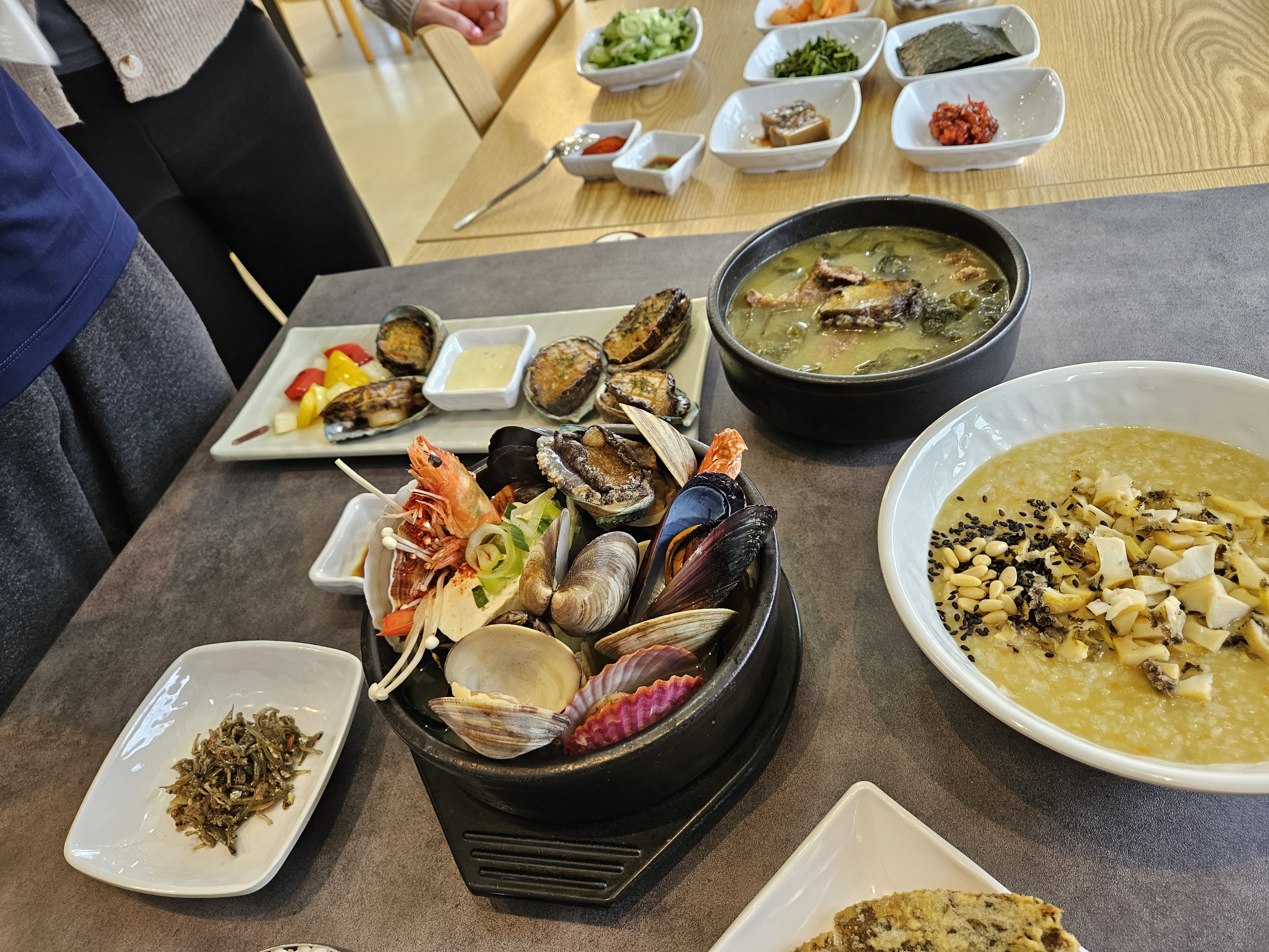 팔도전복해물뚝배기