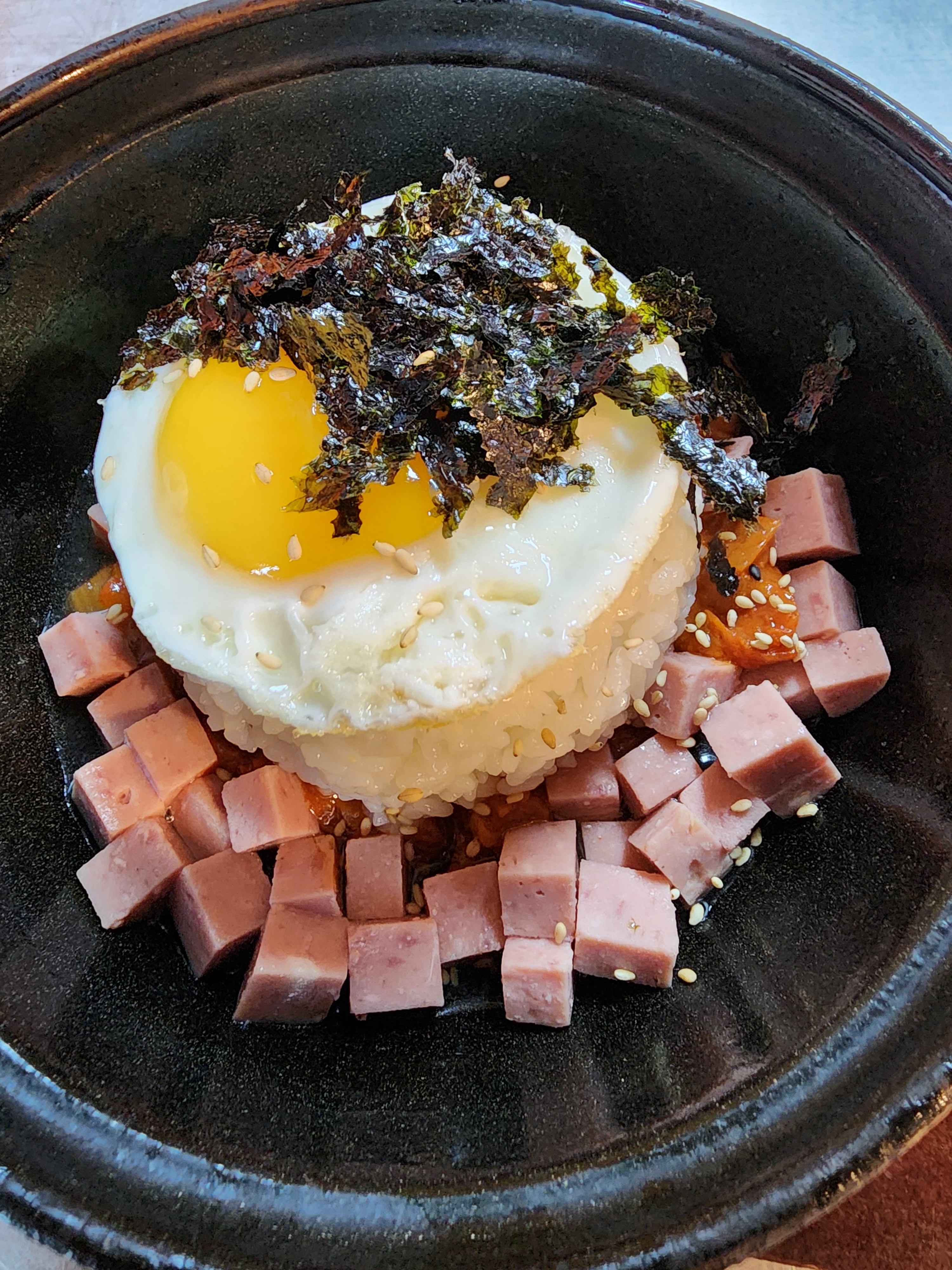 돼지고기듬뿍넣은김치찌개