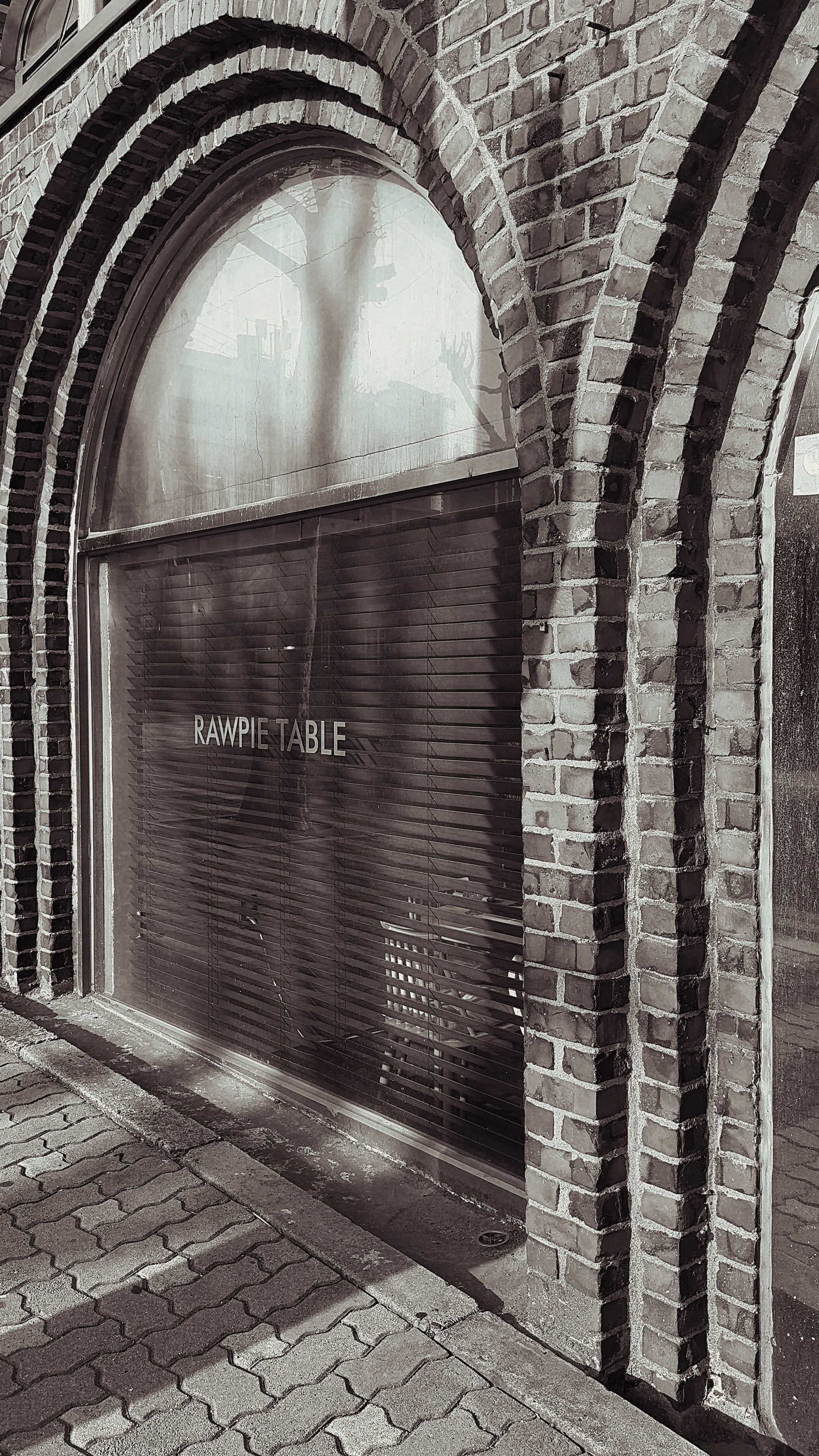 로우파이테이블 대표 이미지