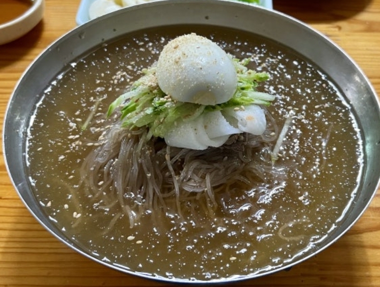물냉면