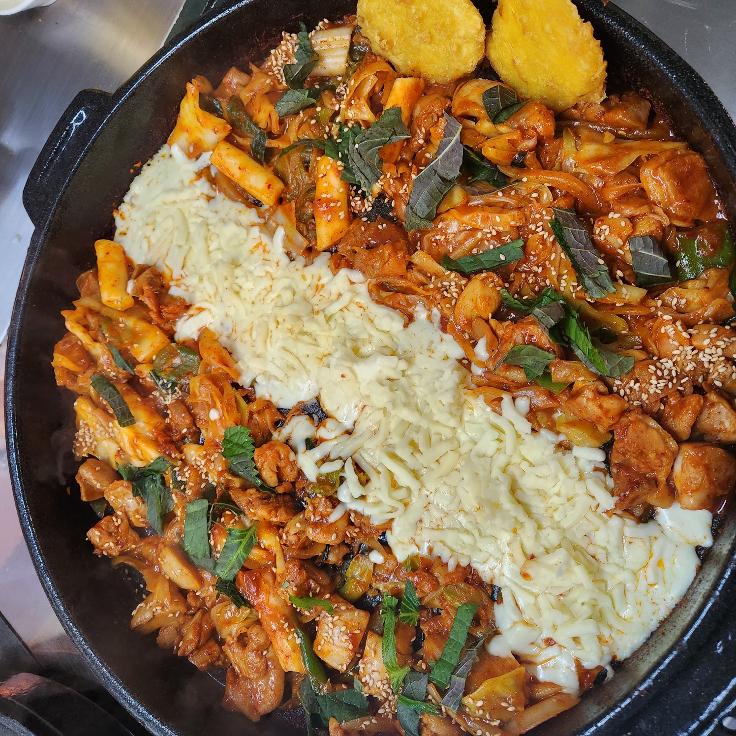 홍춘천 치즈닭갈비 남사점