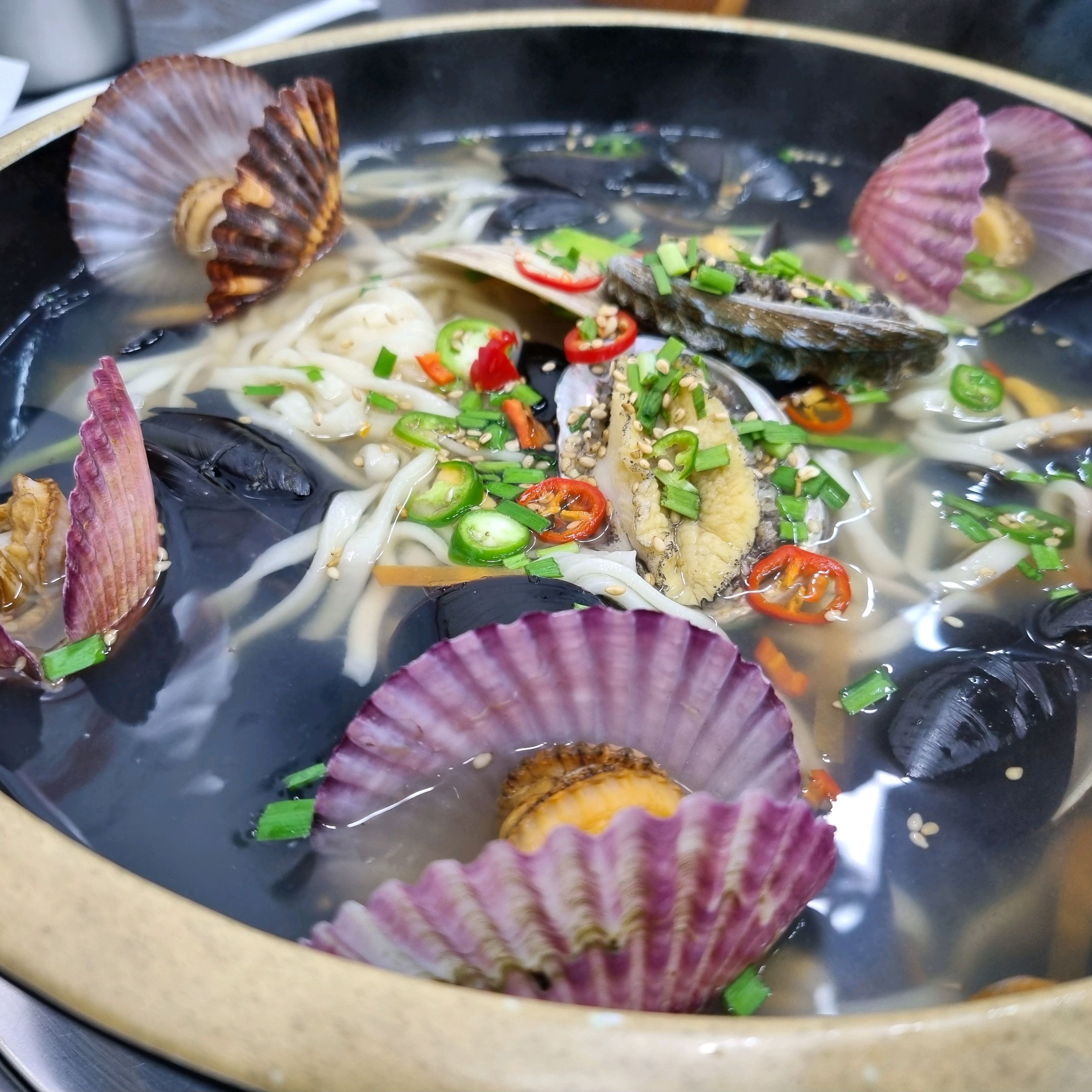 항아리 해물칼국수 장승포점