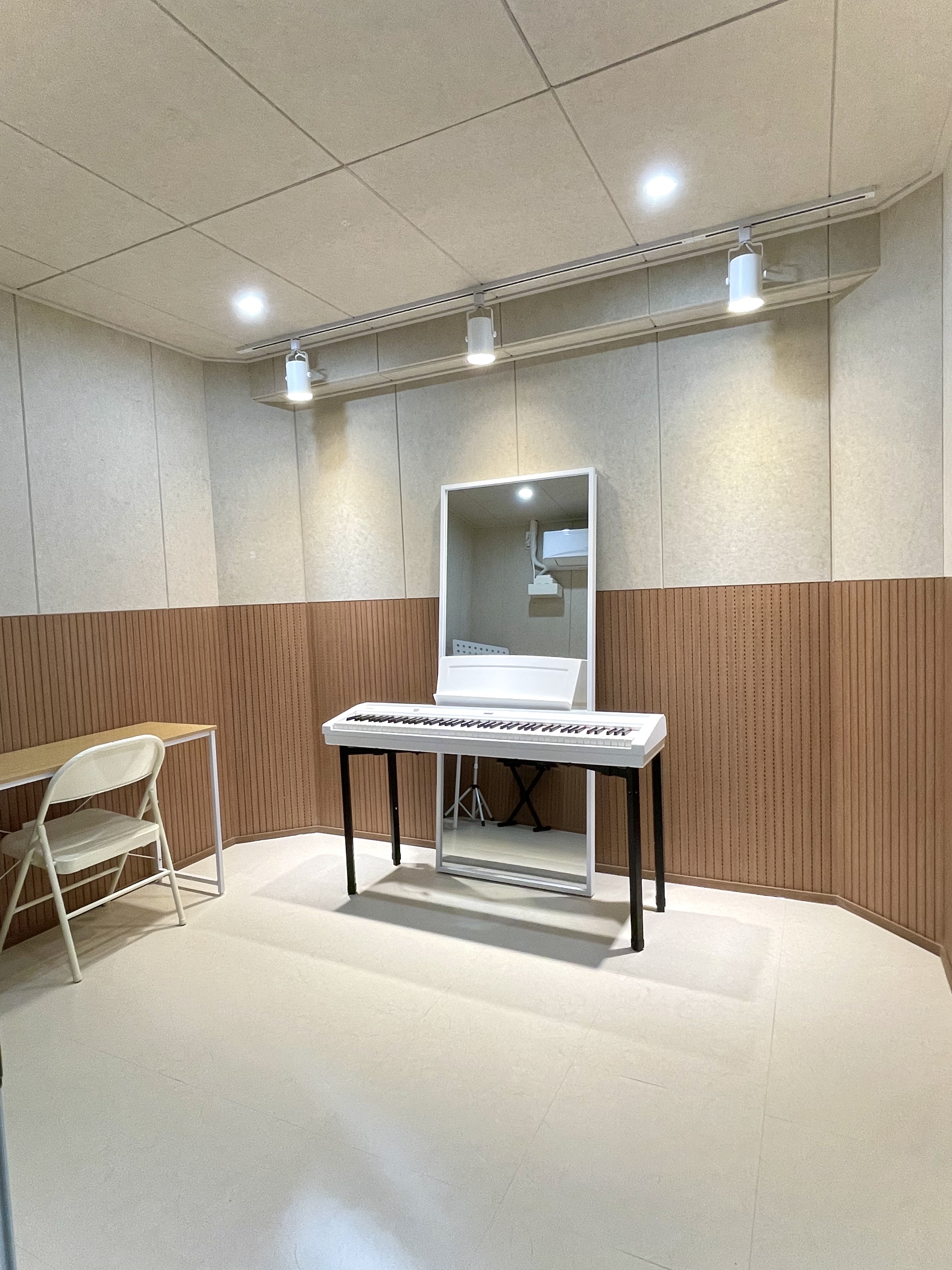 4번째 스튜디오 사진