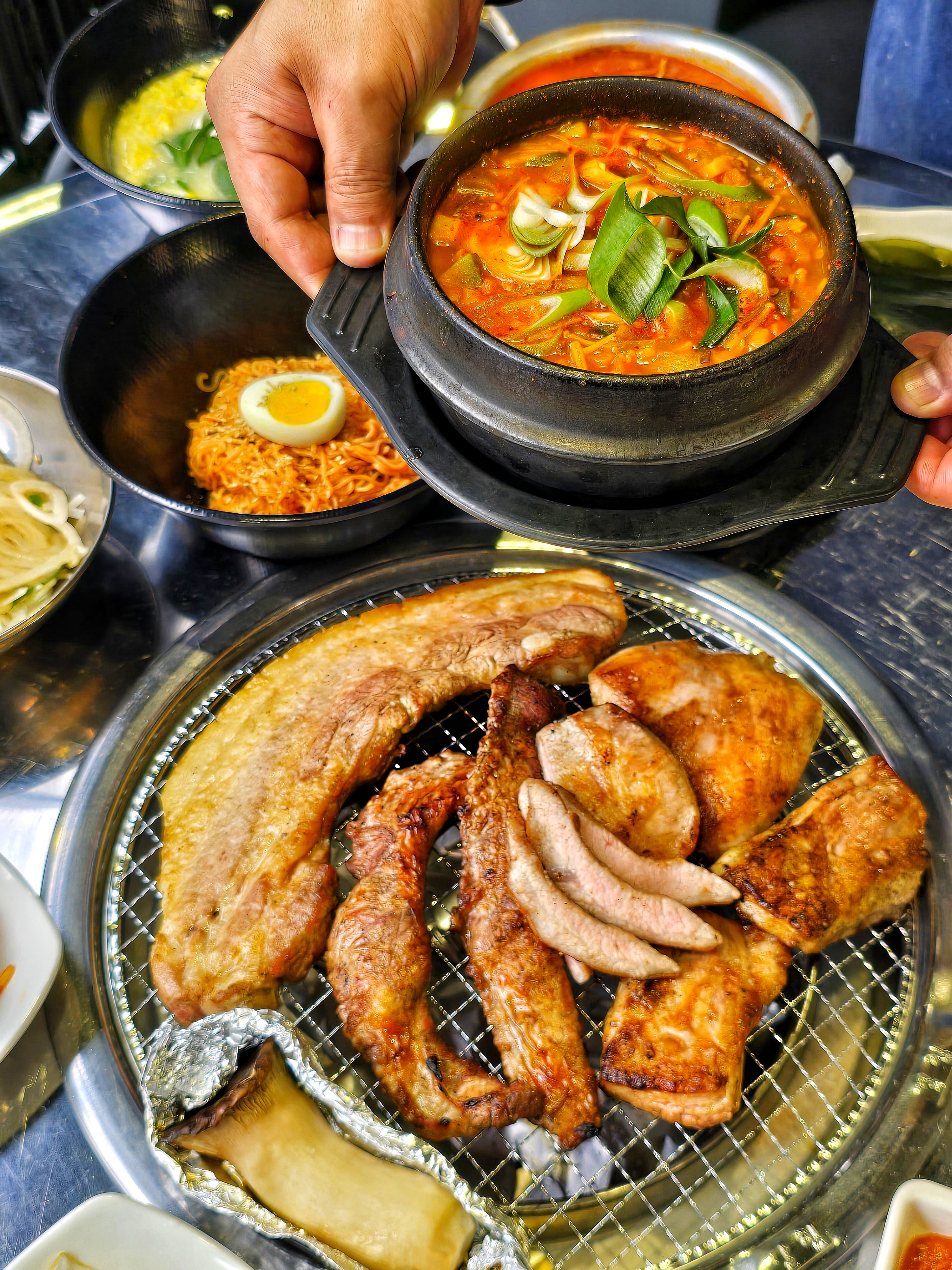 숯불통삼겹