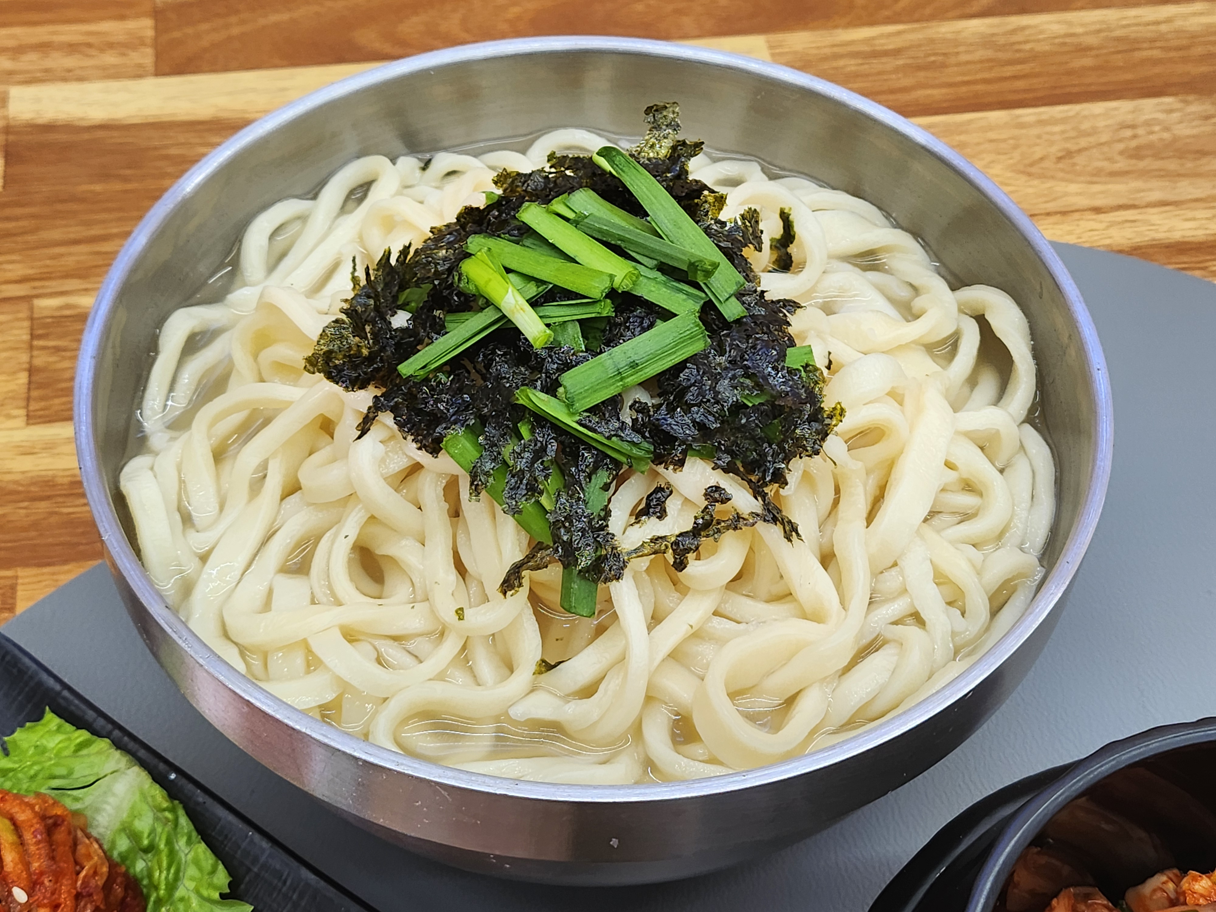 김경자원조 손칼국수보쌈 전농점