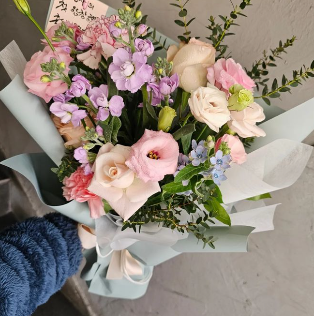 꽃을든남자