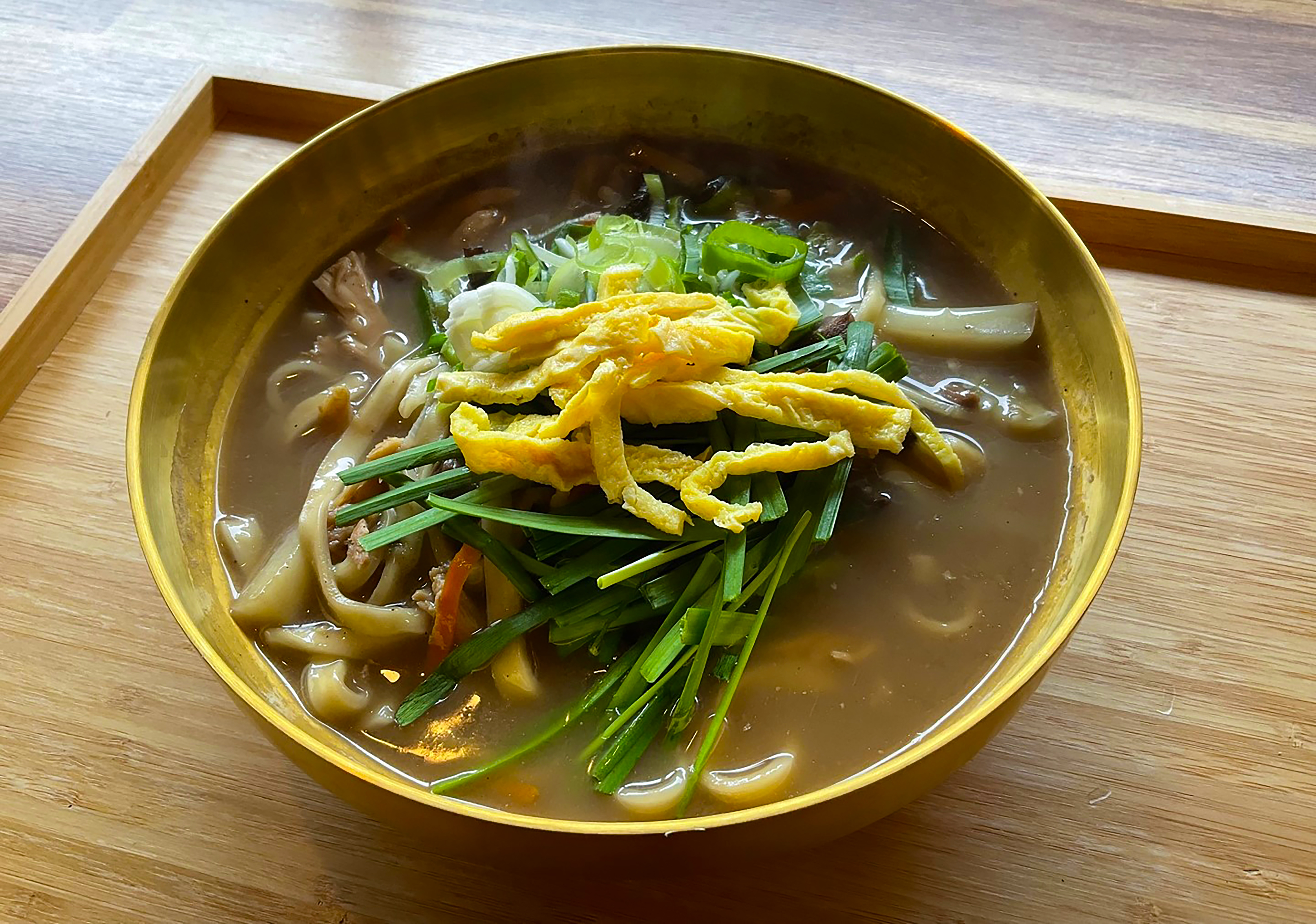 홍가네능이닭칼국수