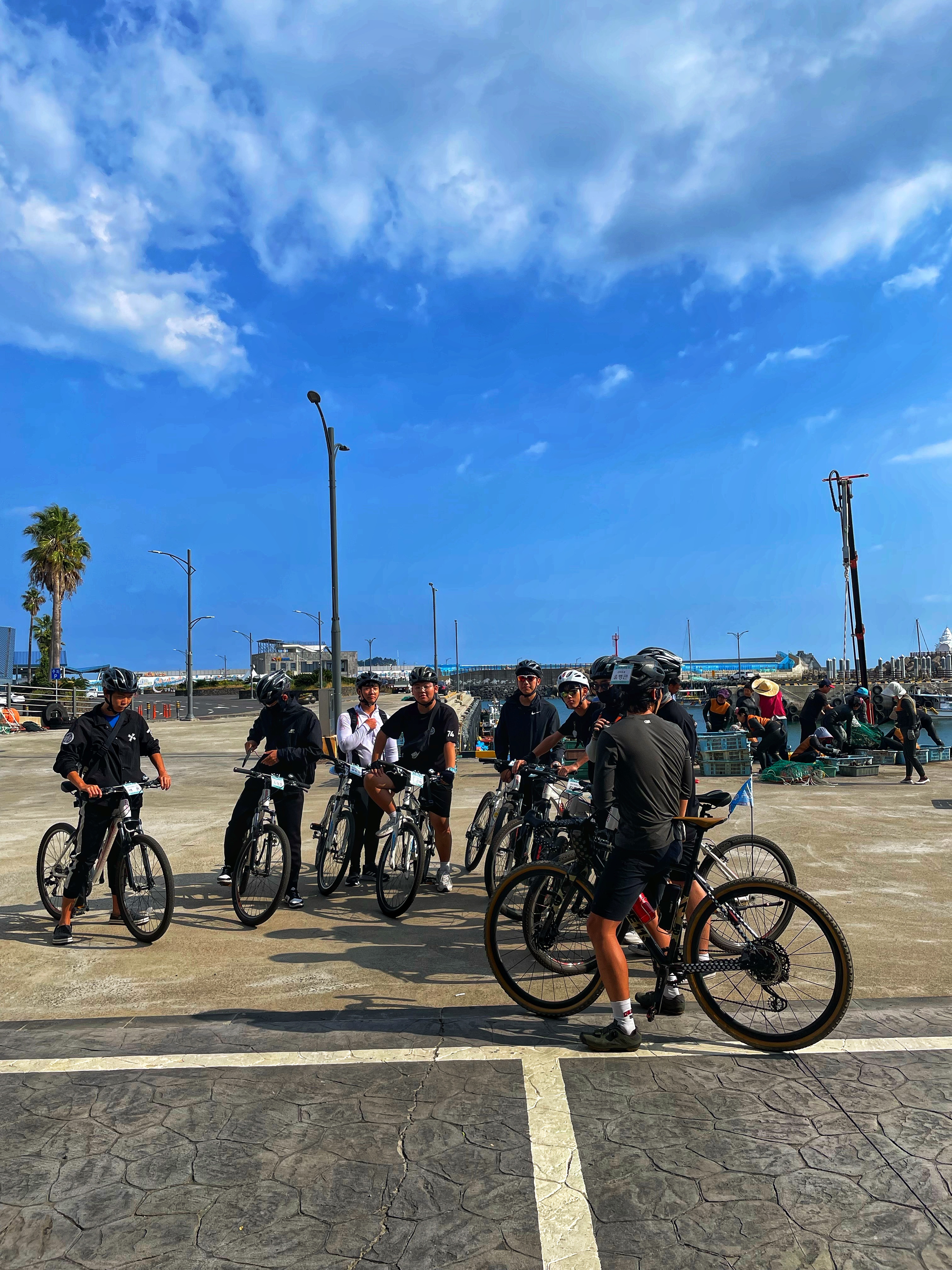 아웃투어 대표 이미지