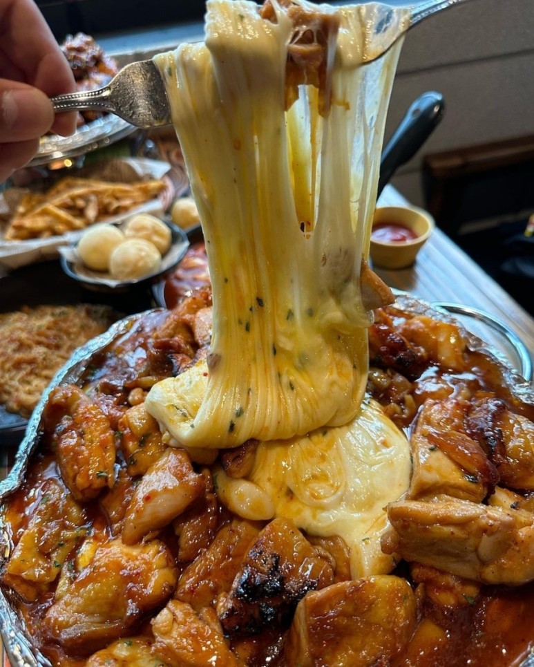 훌랄라 참숯바베큐치킨 영화1점