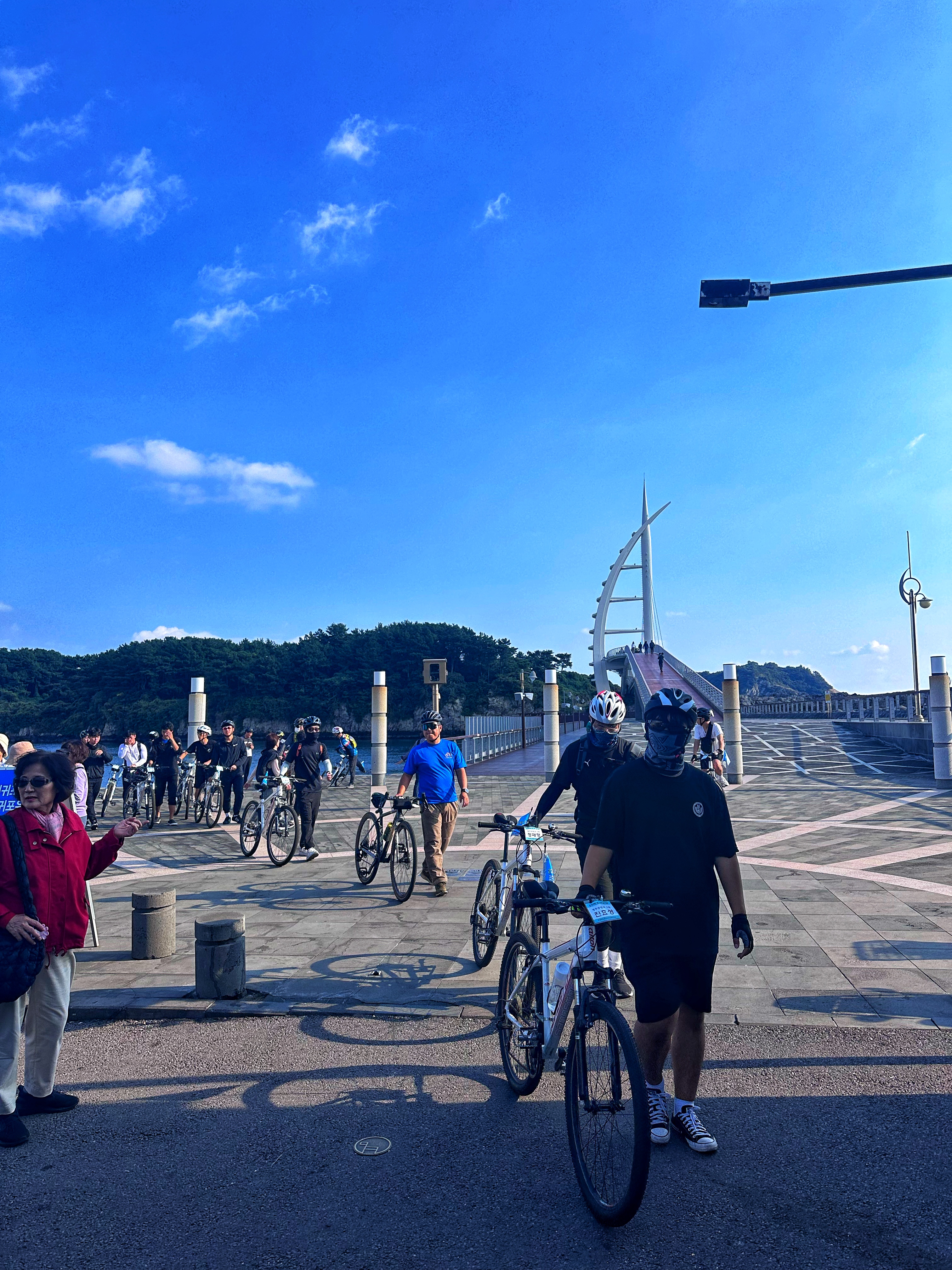 아웃투어 대표 이미지