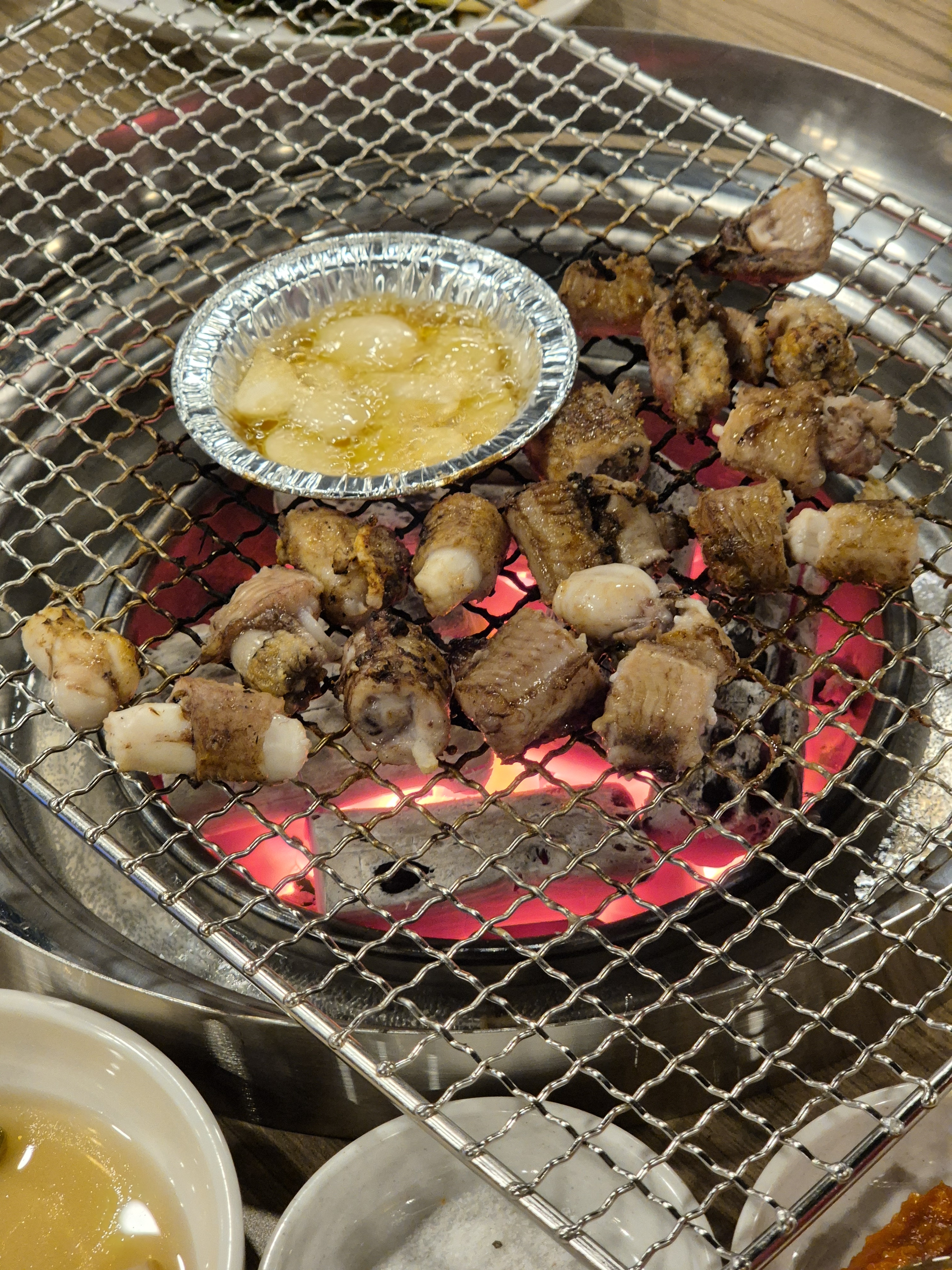 모자꼼돌장어숯불구이