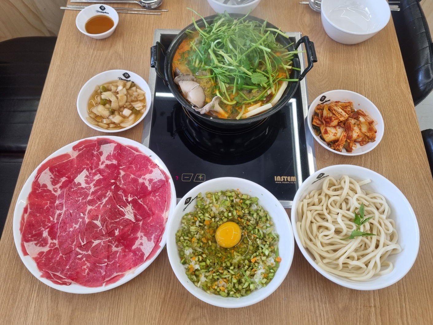 등촌샤브칼국수 삼봉점