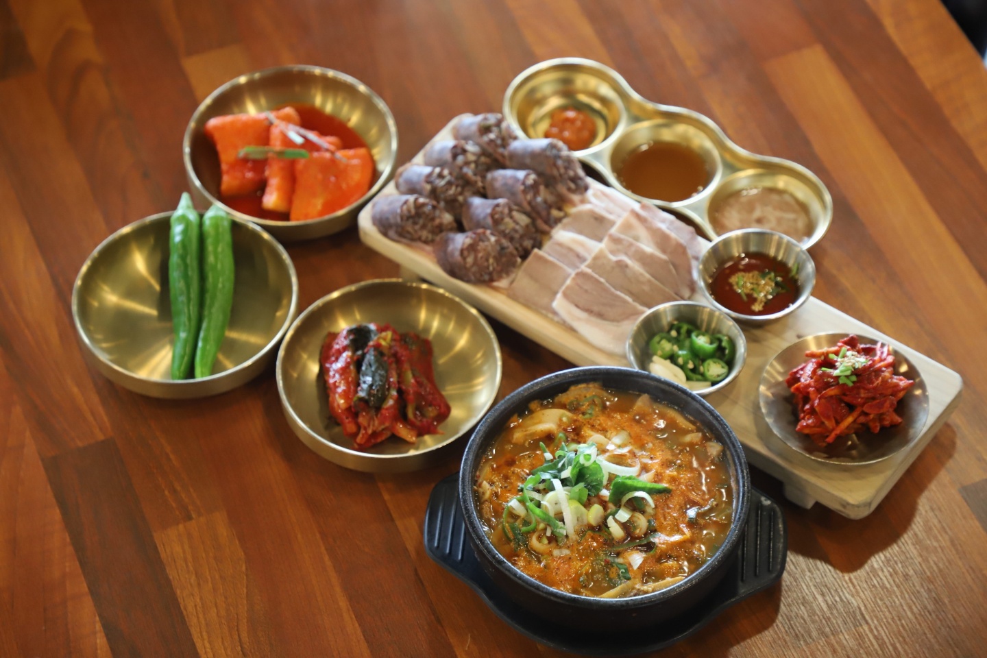 얼큰보양더덕순대국정식