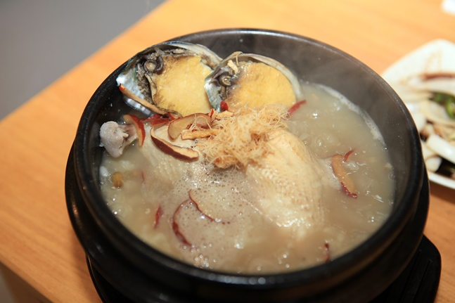 한방전복삼계탕