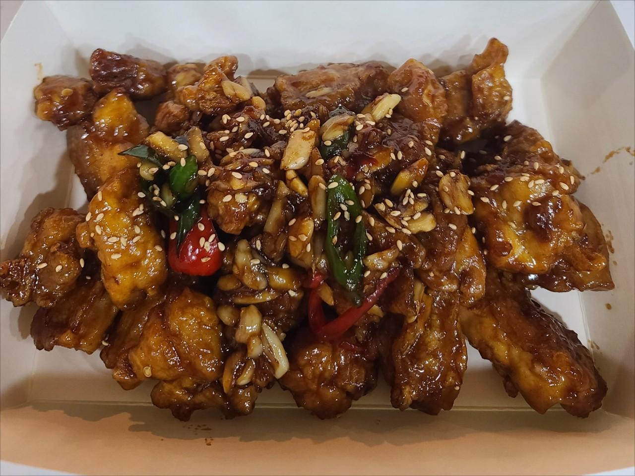 김성구의성마늘치킨 중동점