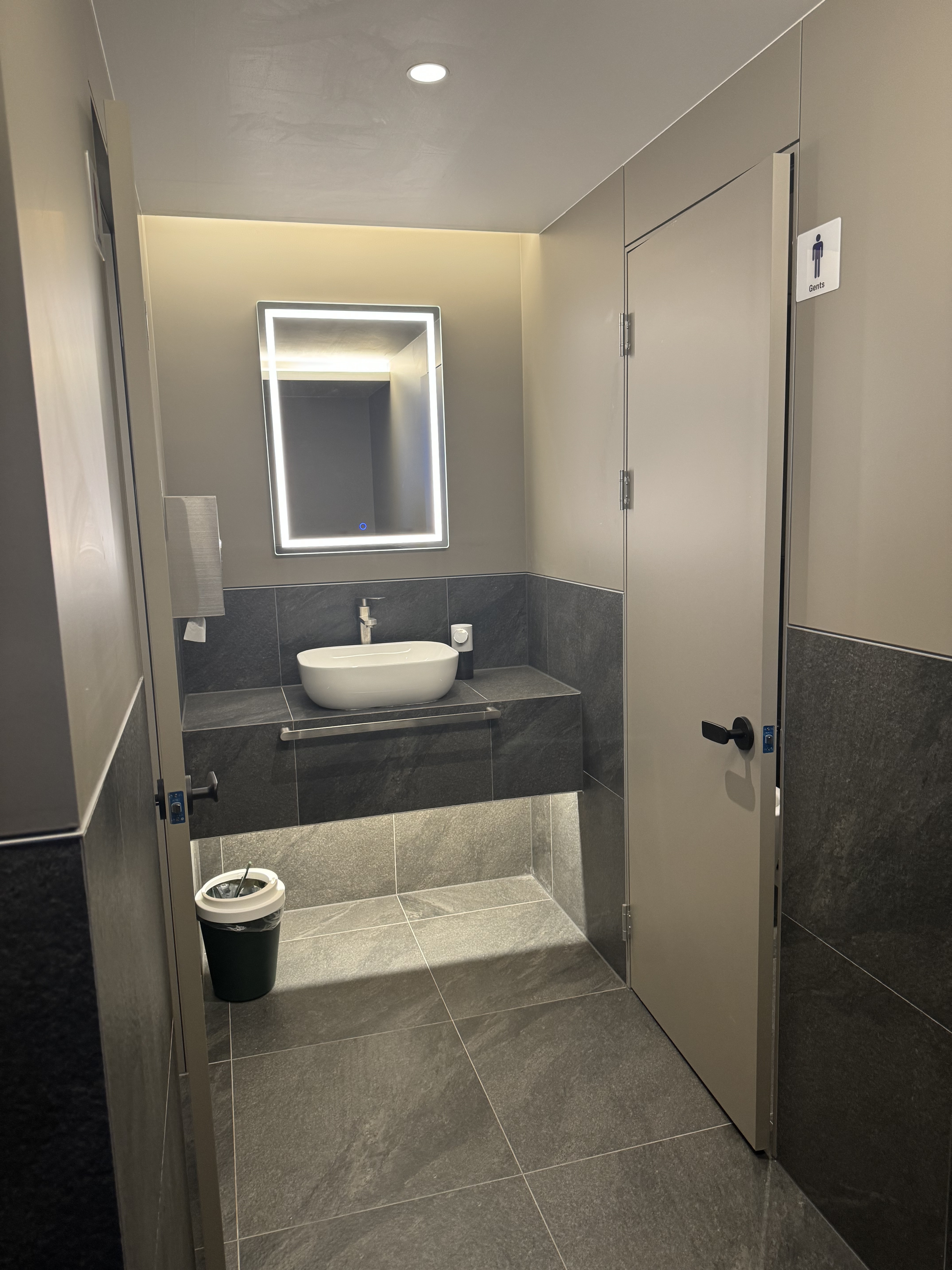 MADE in CAFE 대표 이미지