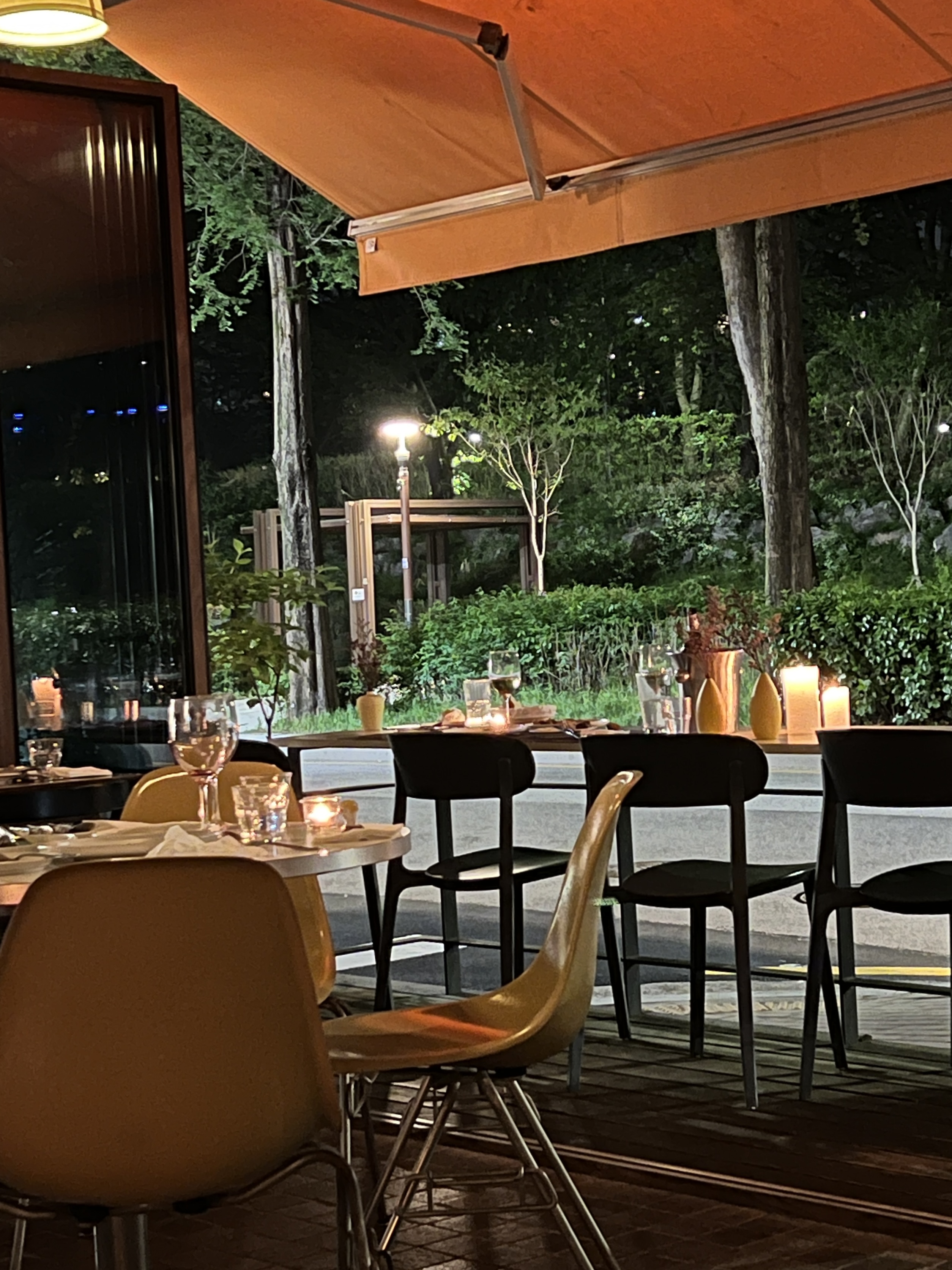 연어스테이크맛집추천 서울 강남구 연어스테이크전문점 소개합니다 방문해보세요 마누테라스