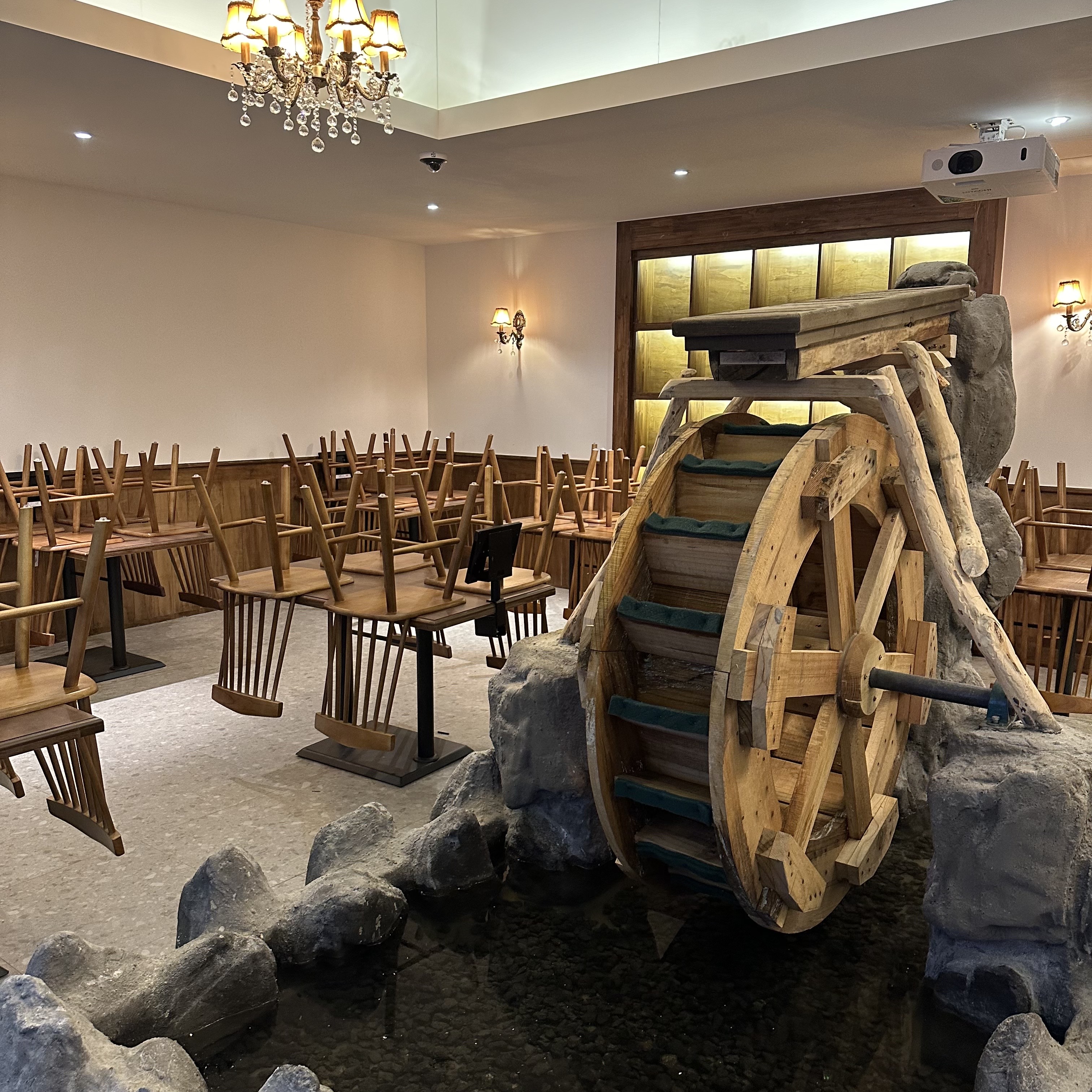 안주일체 수원인계점 내부 또는 관련 모습