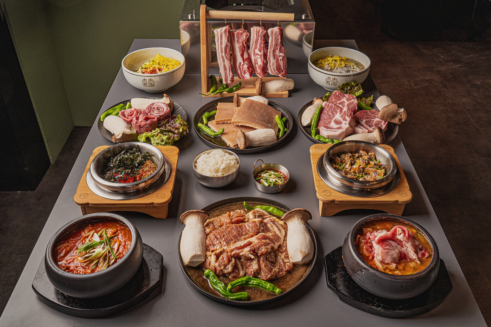 가까운 삼겹살식당 부산 연제구 오겹살 돼지껍데기 돼지뒷고기 항정살 통삼겹 한돈 목살 연산돈