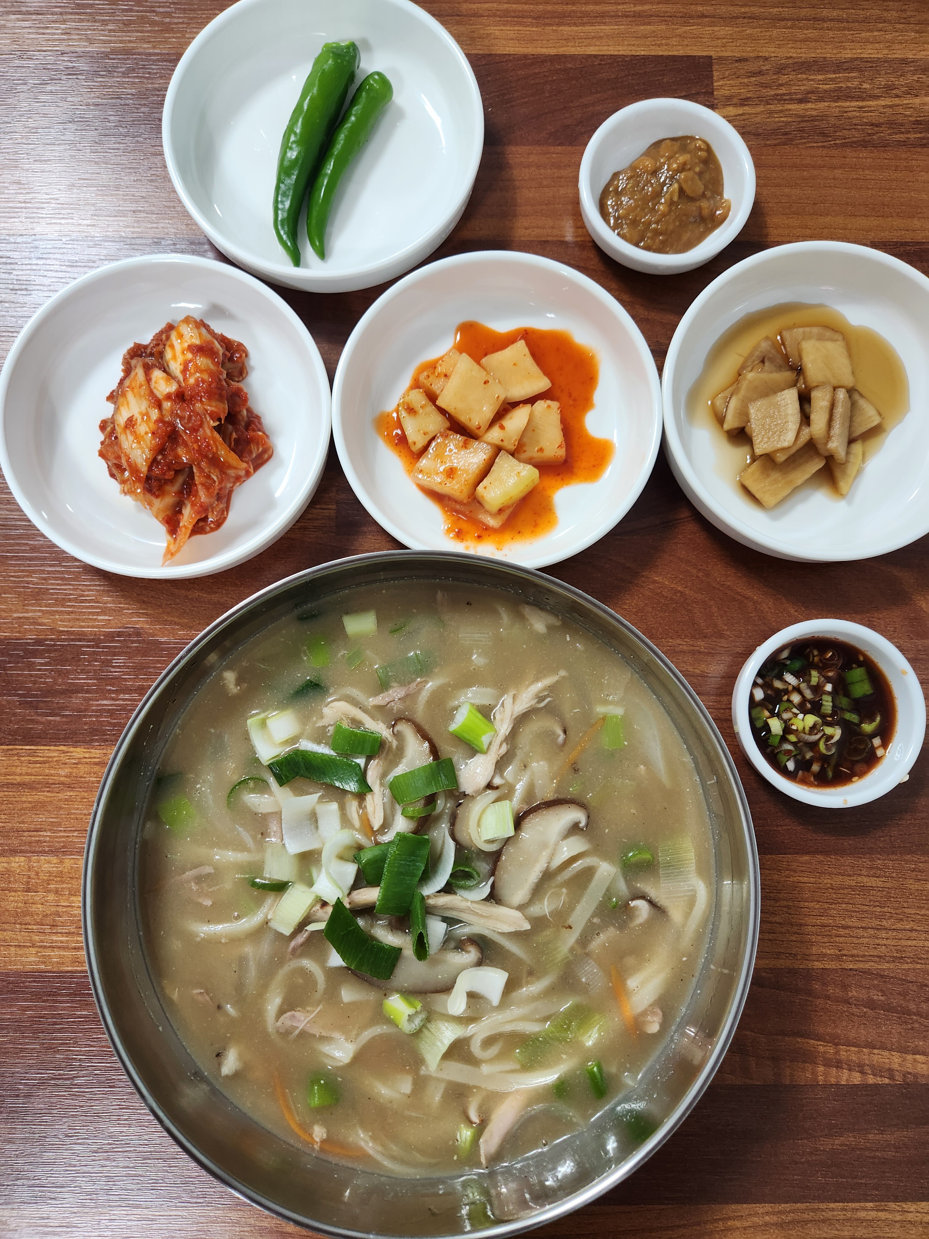이가닭칼국수