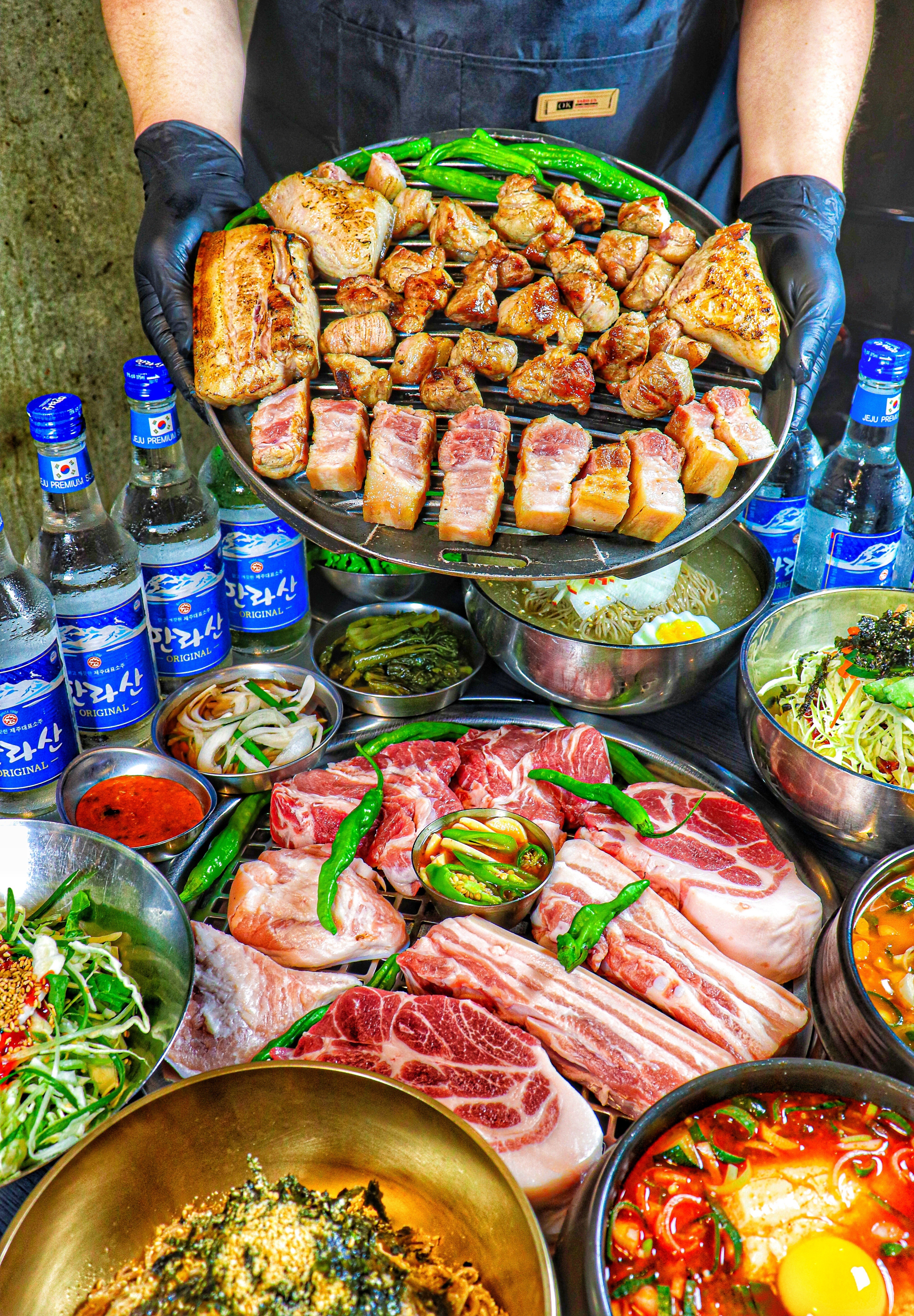 가까운 삼겹살전문점 대전 서구 오겹살 돼지껍데기 돼지뒷고기 항정살 통삼겹 한돈 목살 오백돈 대전본점