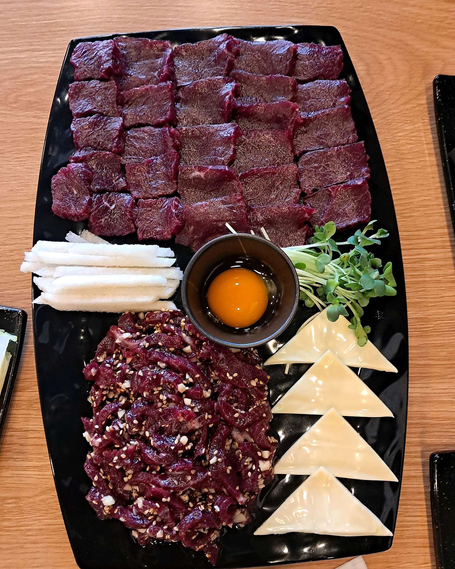 진 뭉티기 육회