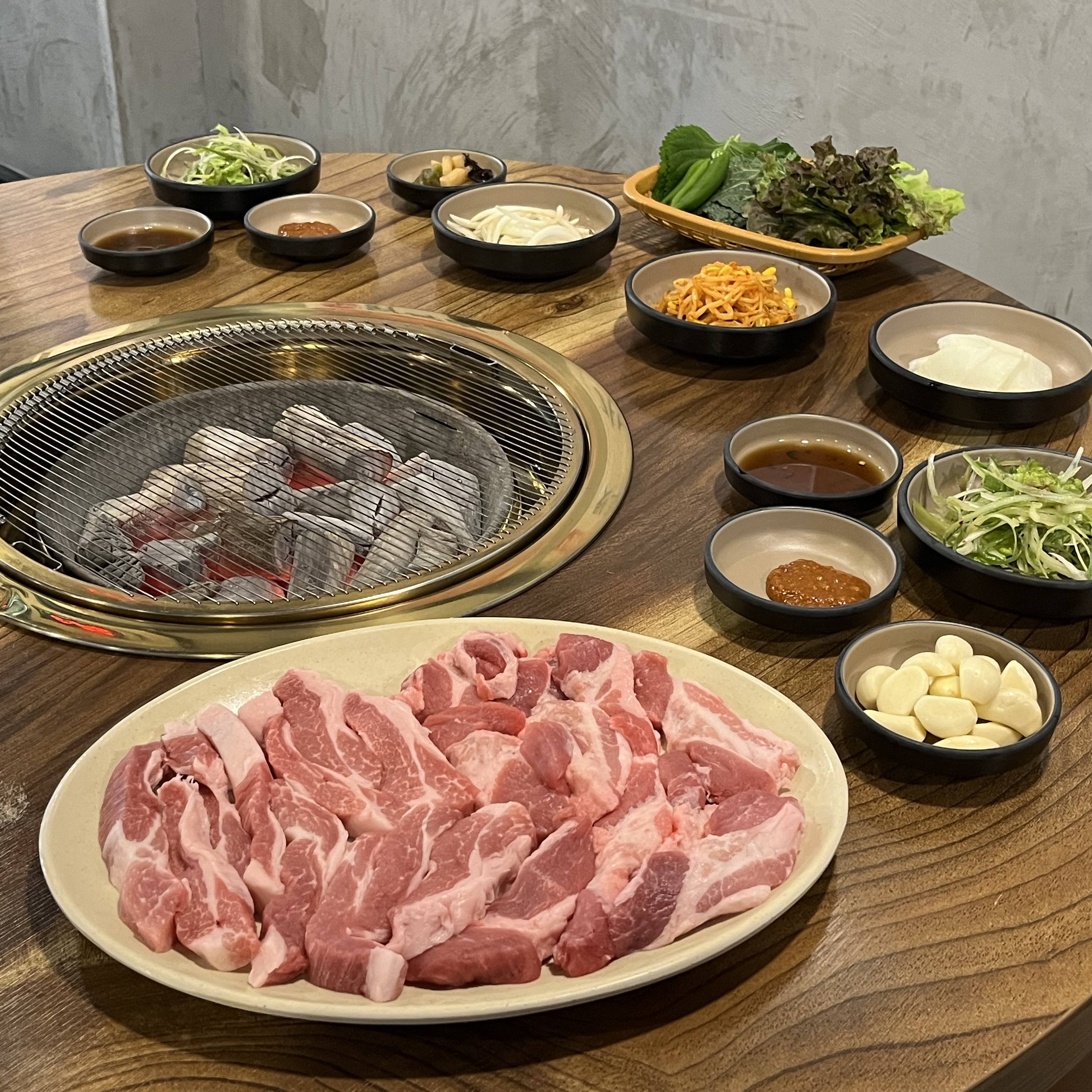 뒷고기전문점 참숯불뭉티기 신천 본점