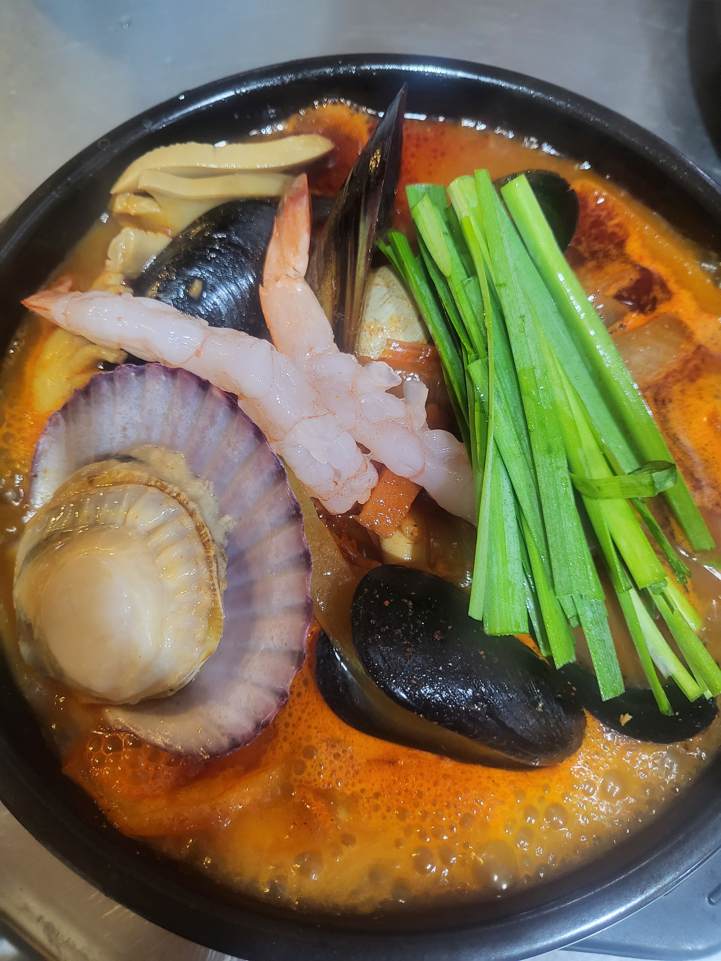 뚝배기짬뽕뚫어뽕 굴업본점