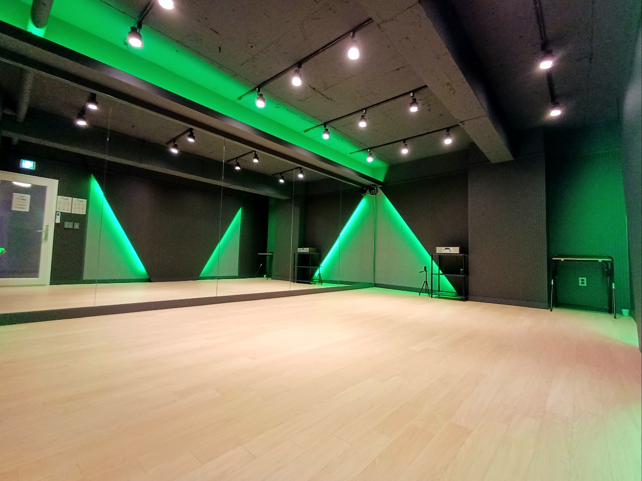 1번째 스튜디오 사진