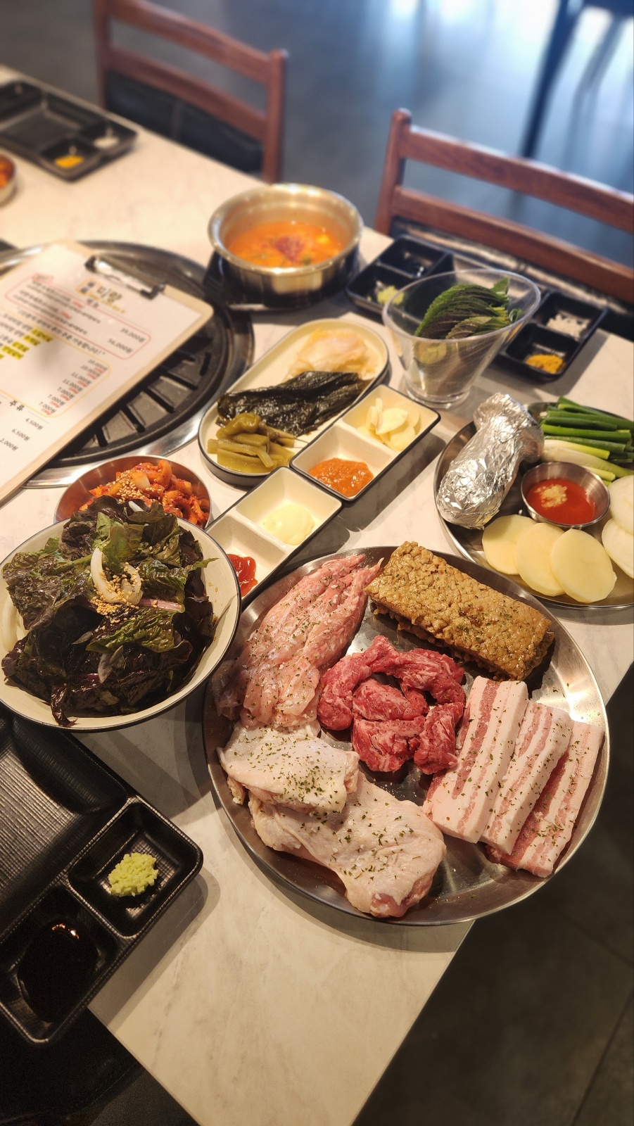 경남 밀양시 삼겹살 음식점 추천 오겹살 돼지껍데기 돼지뒷고기 항정살 통삼겹 한돈 목살 미량고깃집
