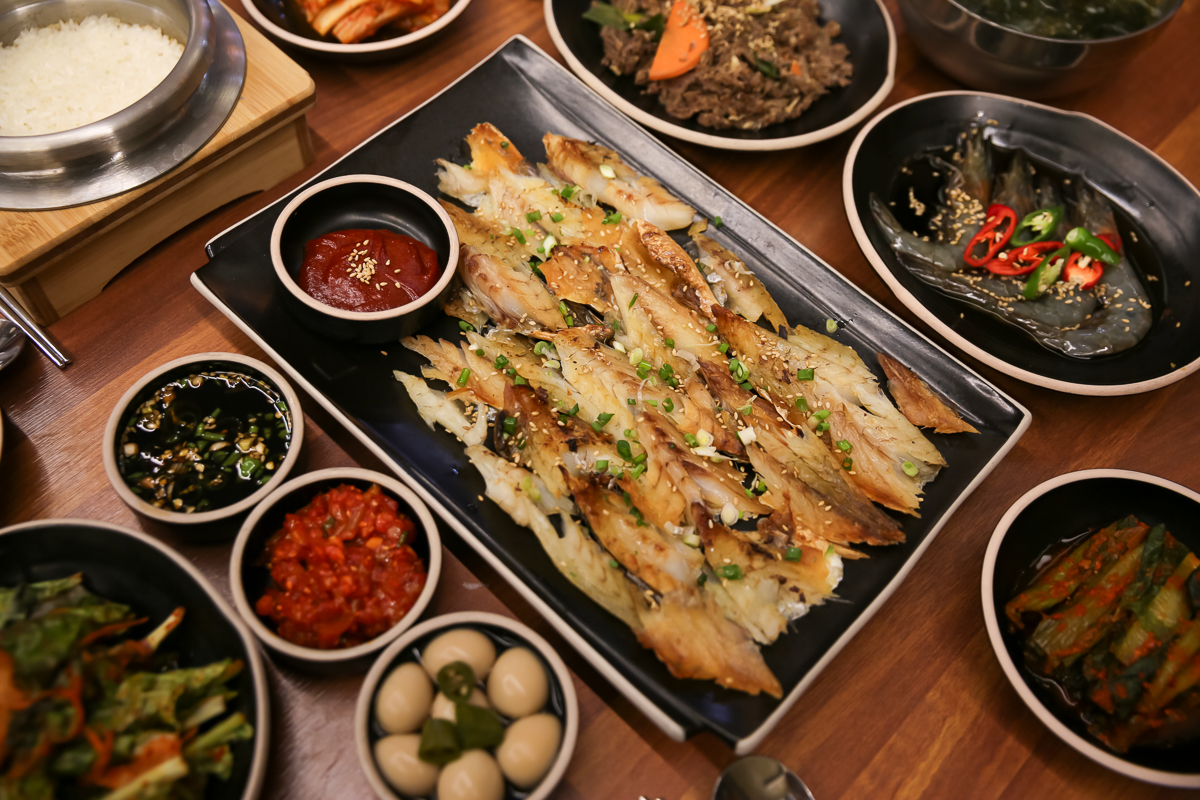 보리굴비 + 간장게장 + 솥밥 정식