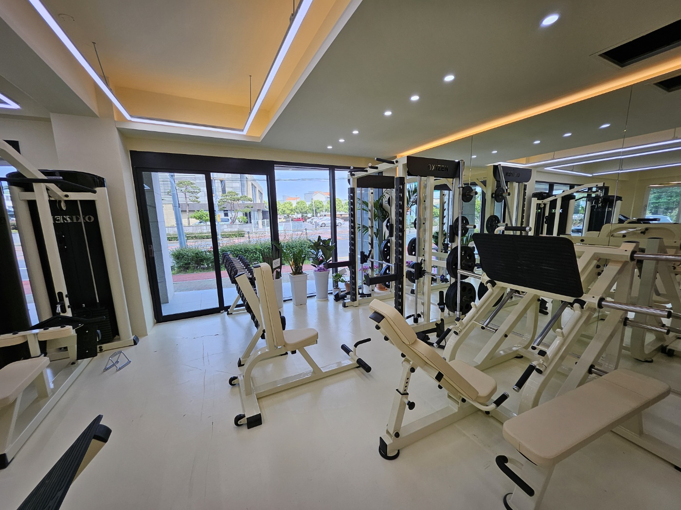 포커스온유 헬스&PT&필라테스 대표 이미지