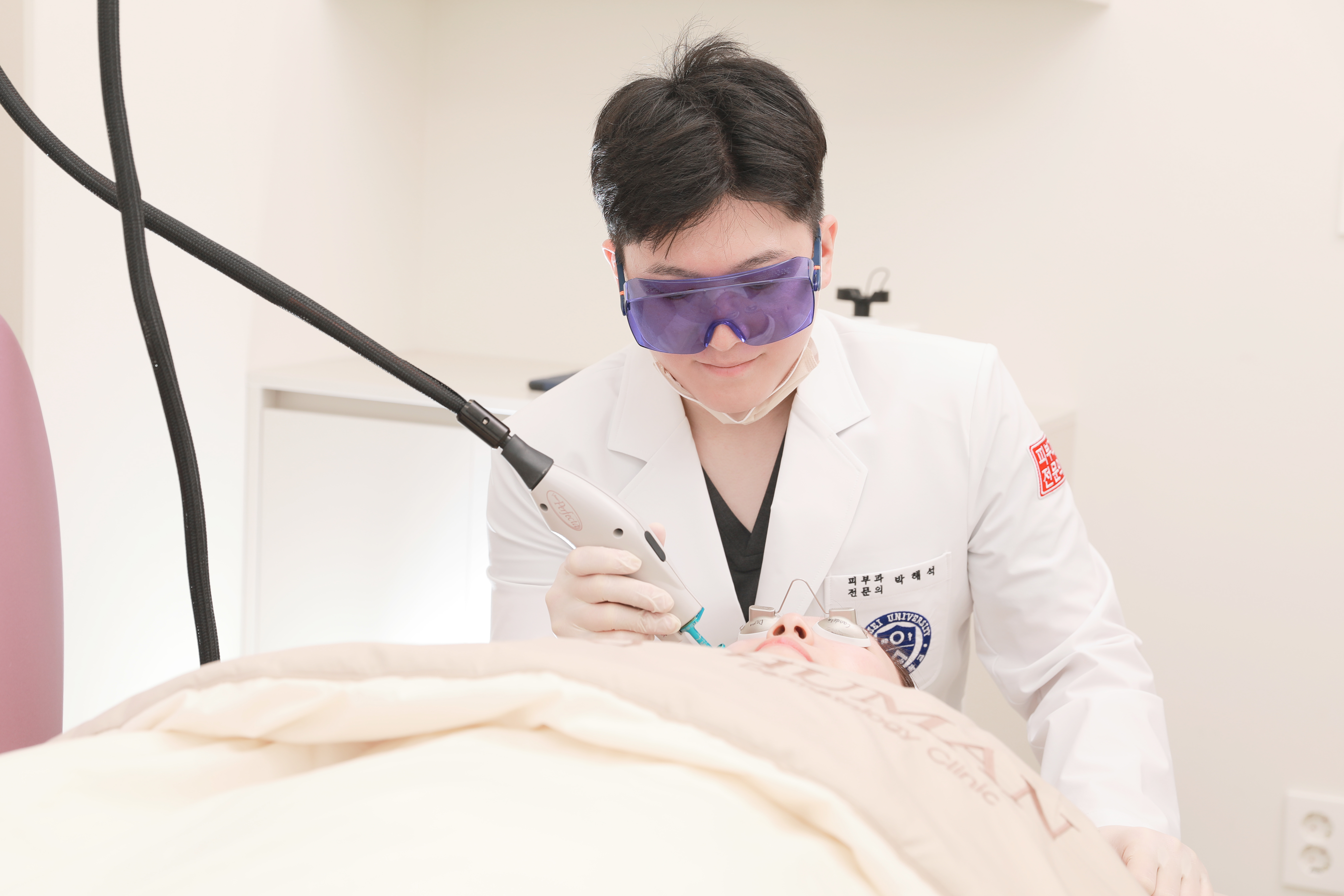 휴먼피부과의원 광명철산점 대표 이미지