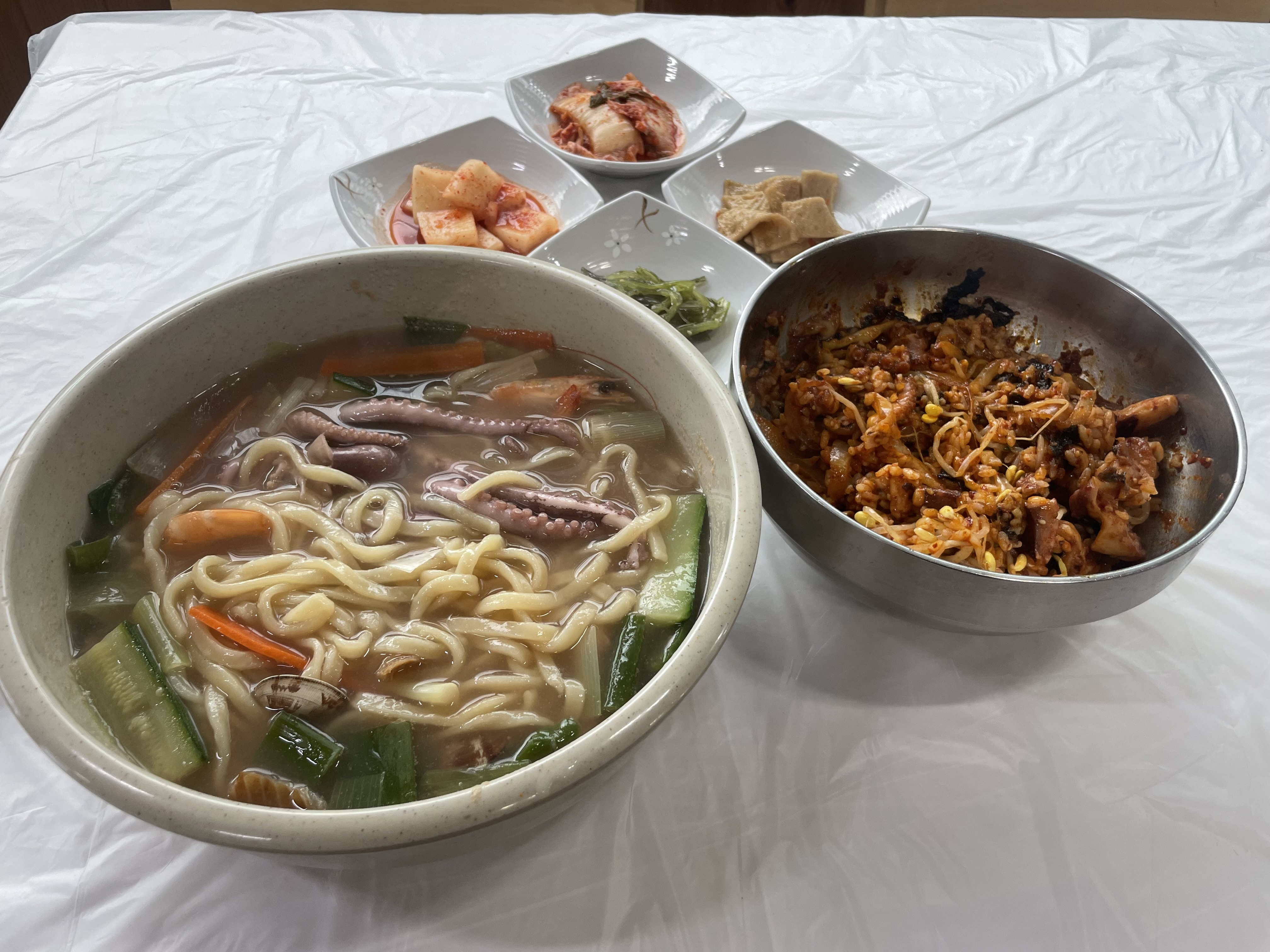 낙지한마리칼국수 반려동물 동반 애견카페