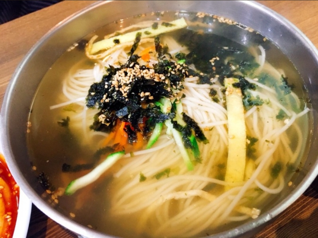 필구네왕족발