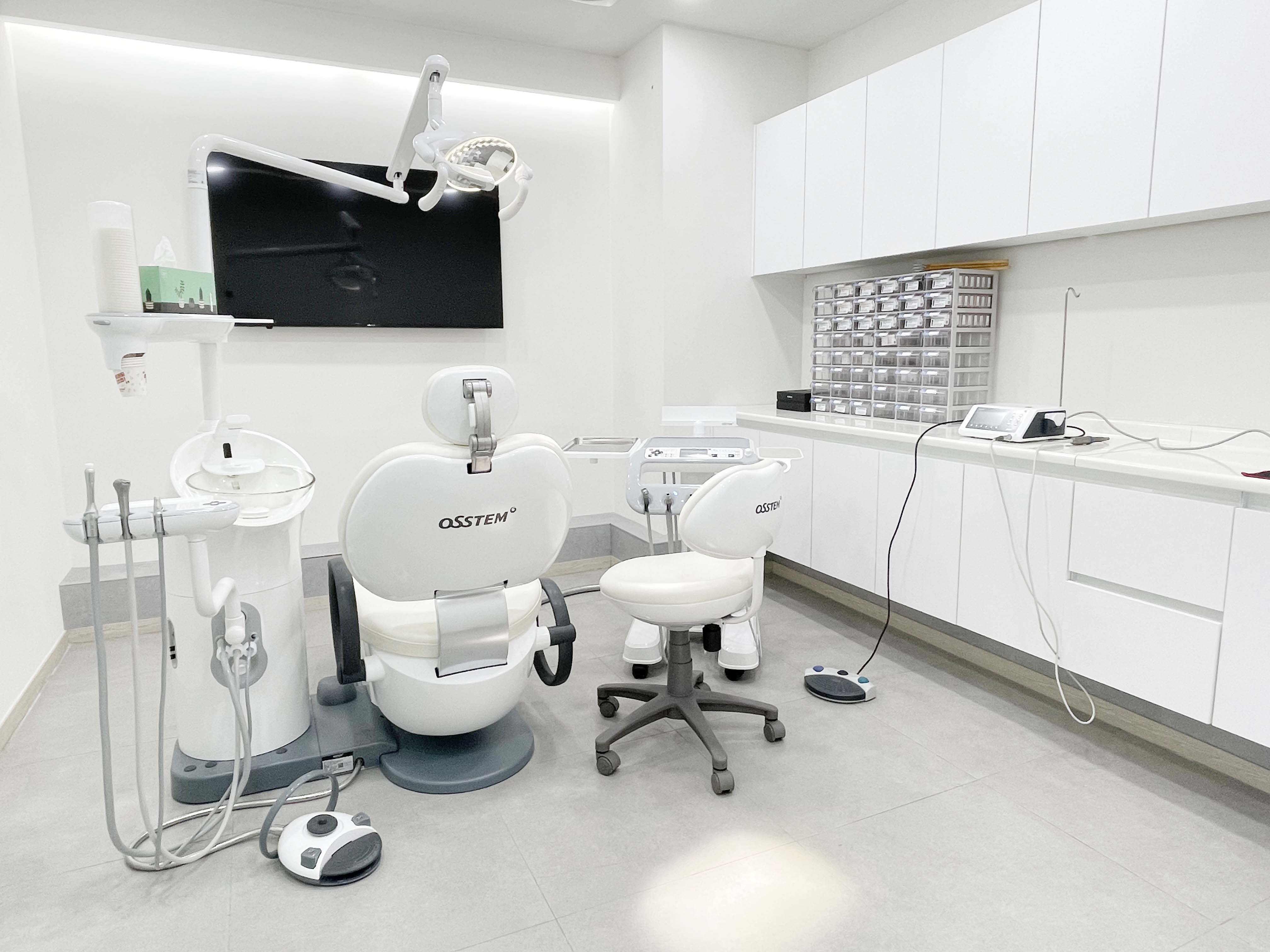 명지화이트치과의원 대표 이미지