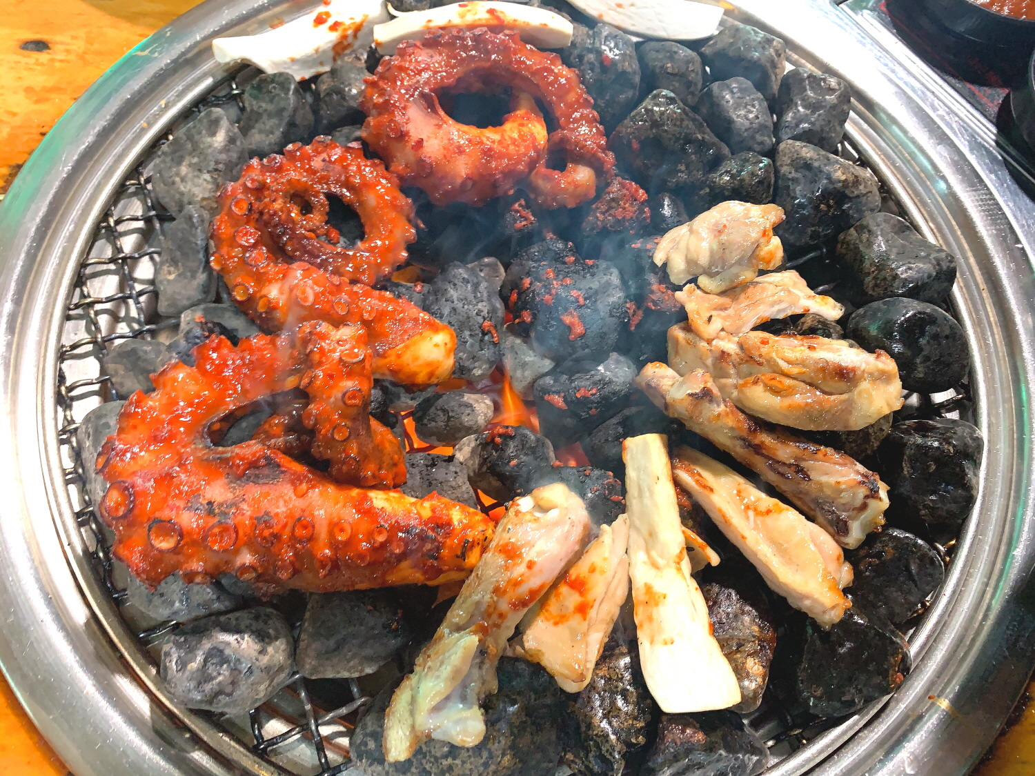 윤스꼬 맥반석숯불문어와닭갈비 설명사진