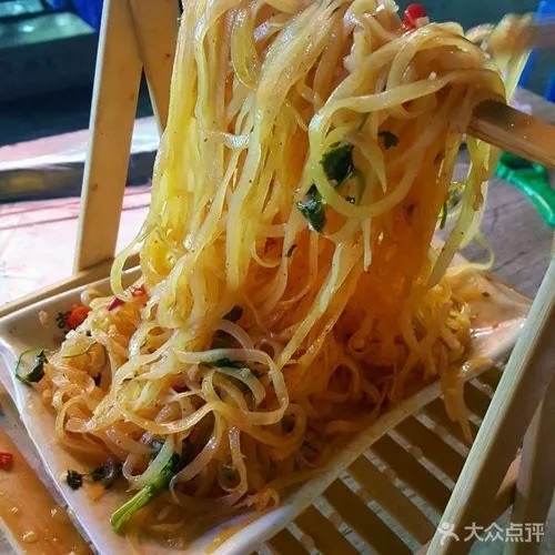 란저우 뉴러우몐 쯔보 바비큐