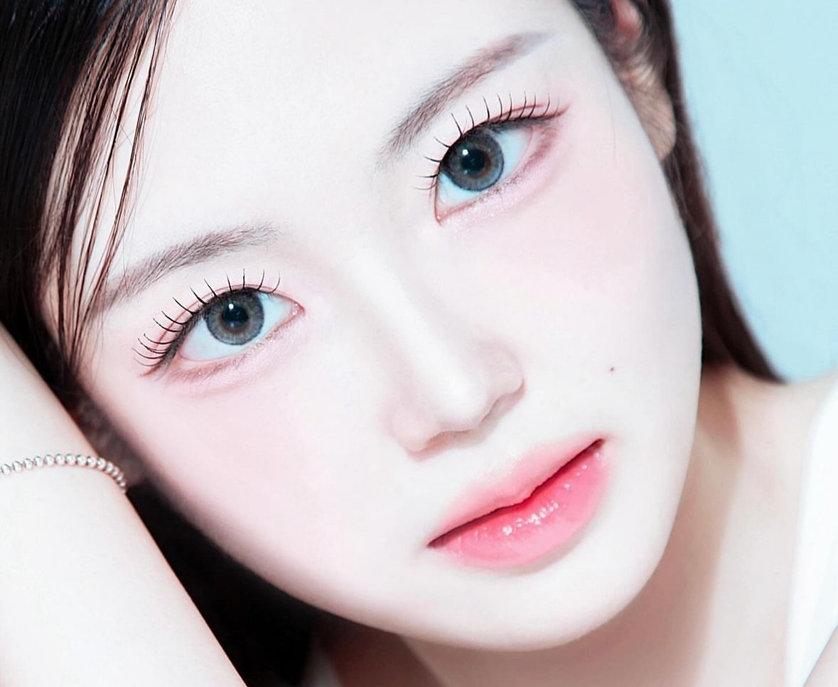 아델라메이크업