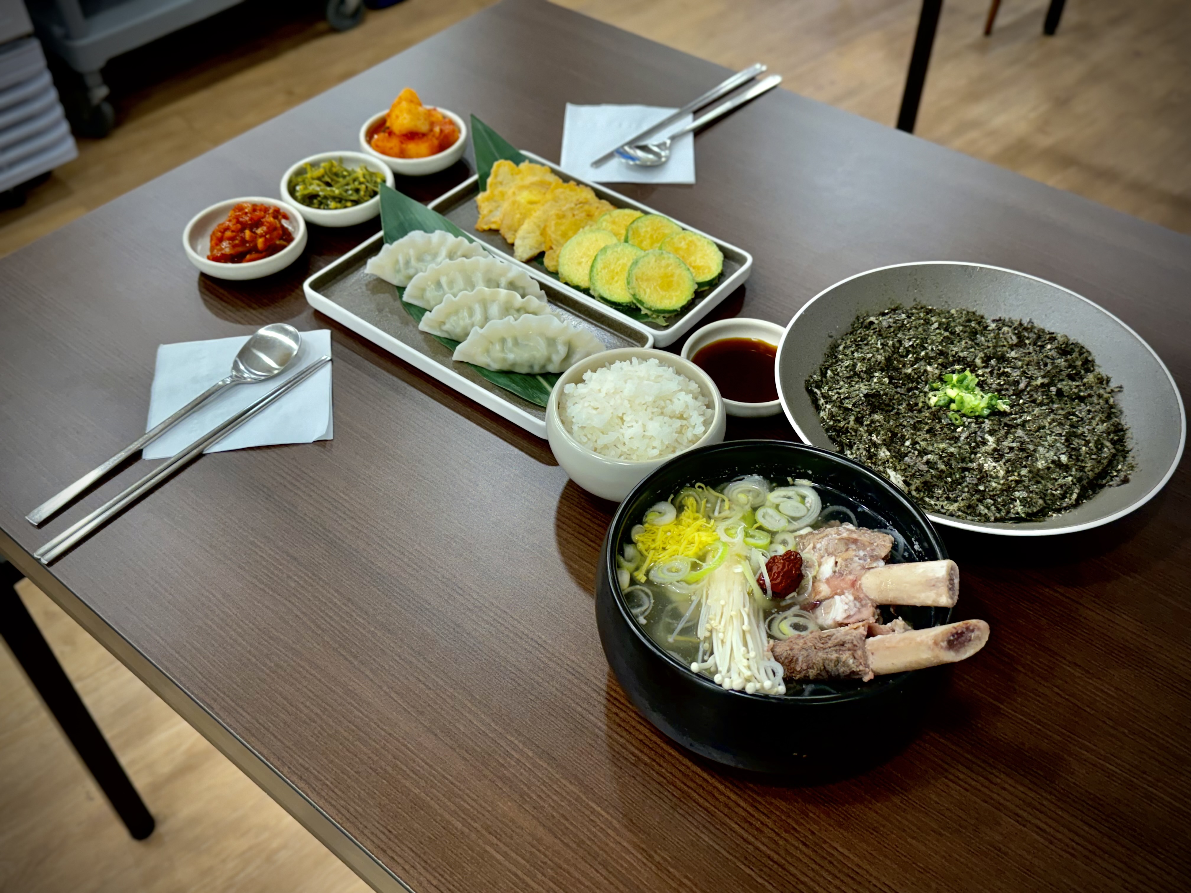 잔치회관 마포역본점